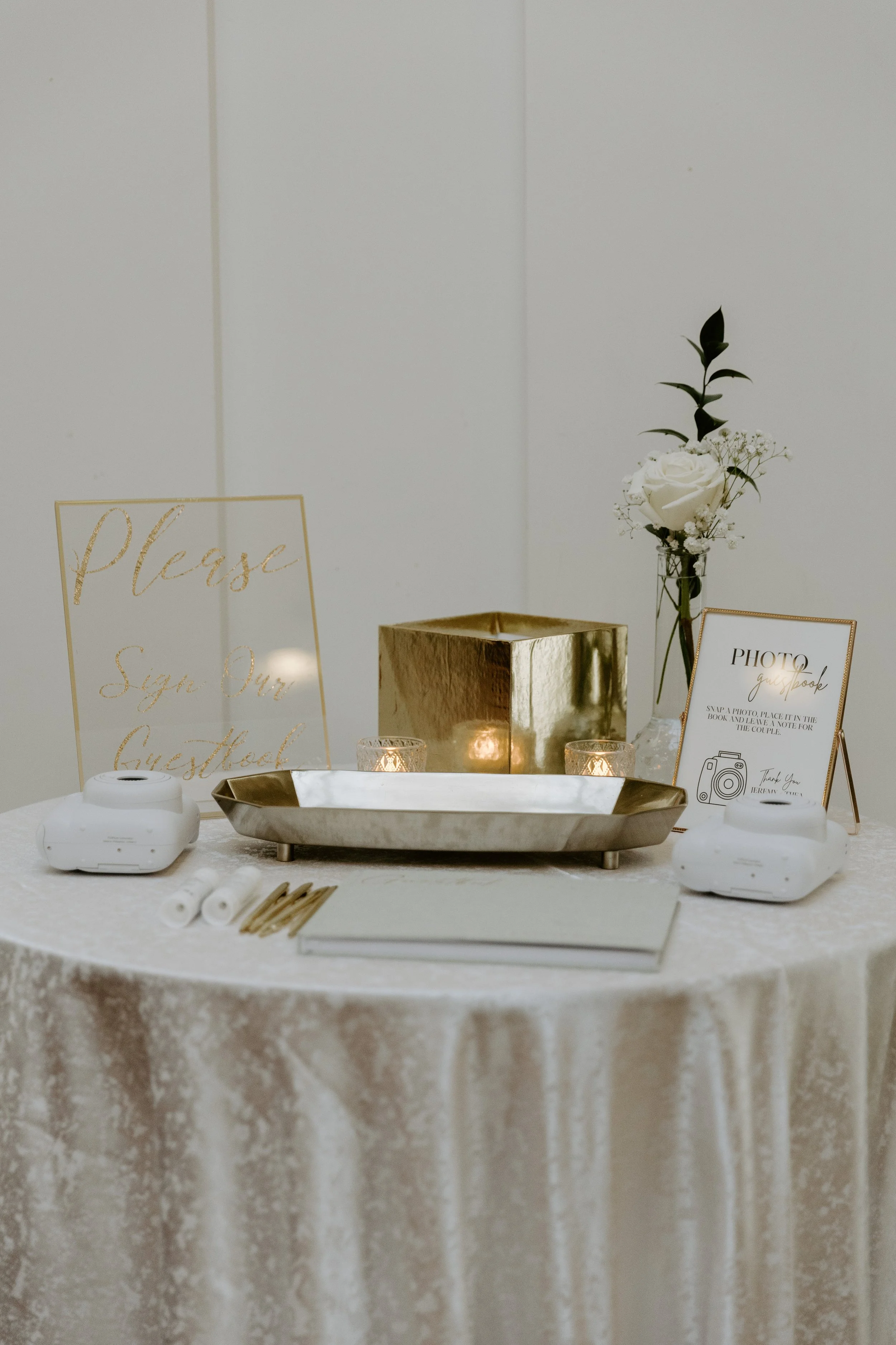 how to Collect all the wedding photos your guests take (without the hassle)