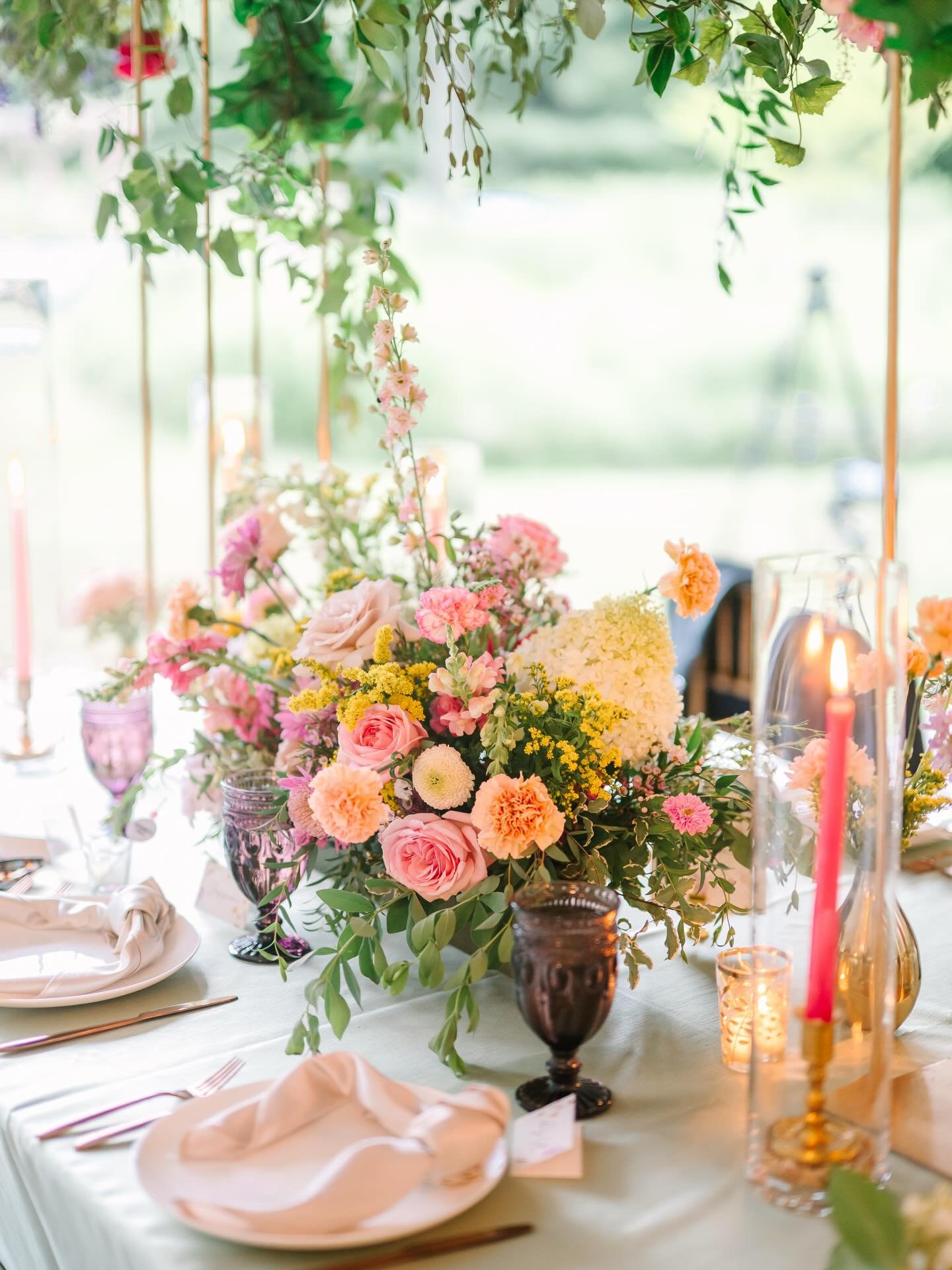 Our local forecast lately has us dreaming up some warm and colorful vibes, full of fields of wildflowers and green grass&hellip;

Patiently awaiting spring. Anyone else?!

#weddingplanner #pittsburghweddings #eventplanner #spring #color Pittsburgh We