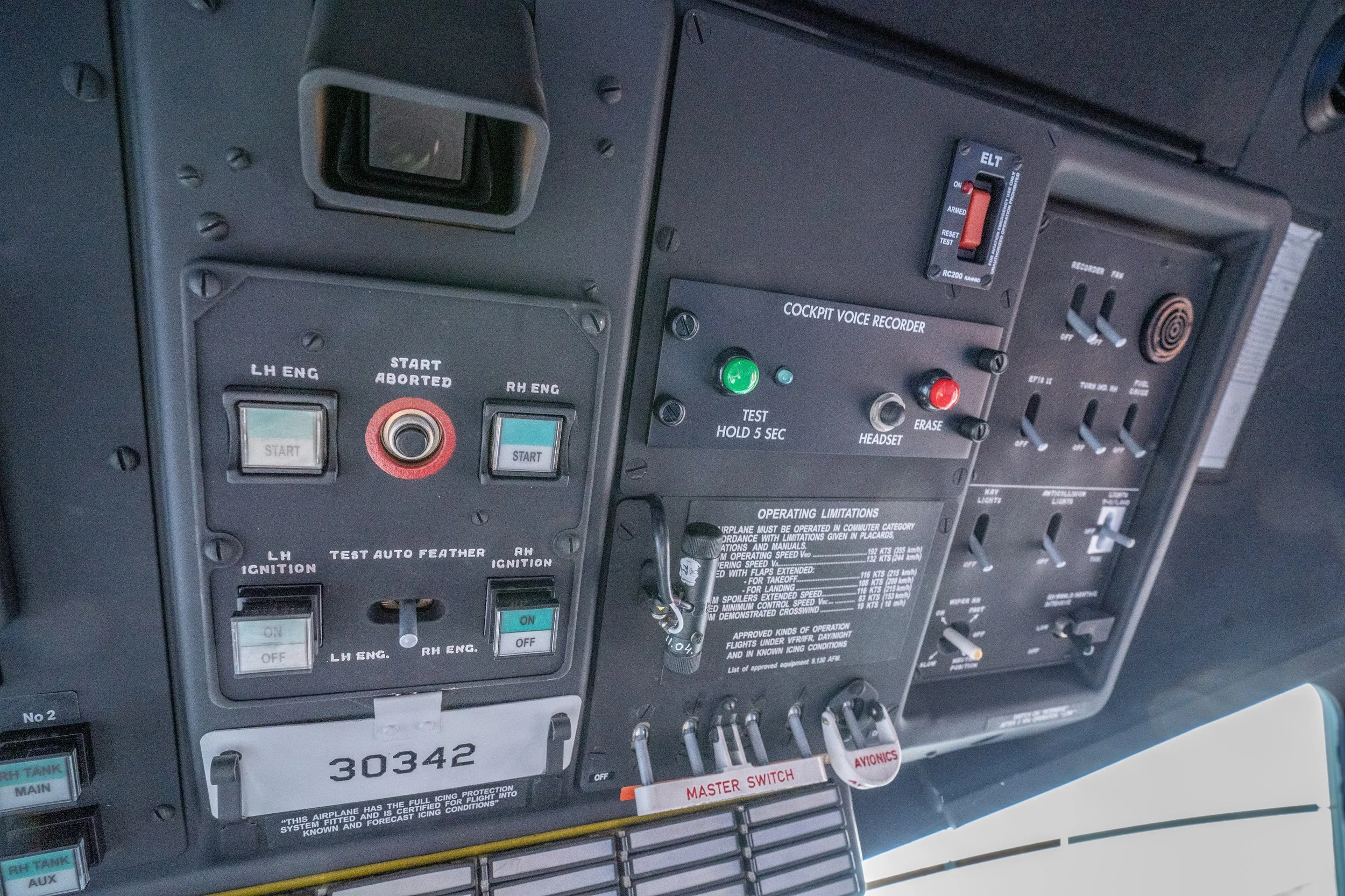 COCKPIT.jpg