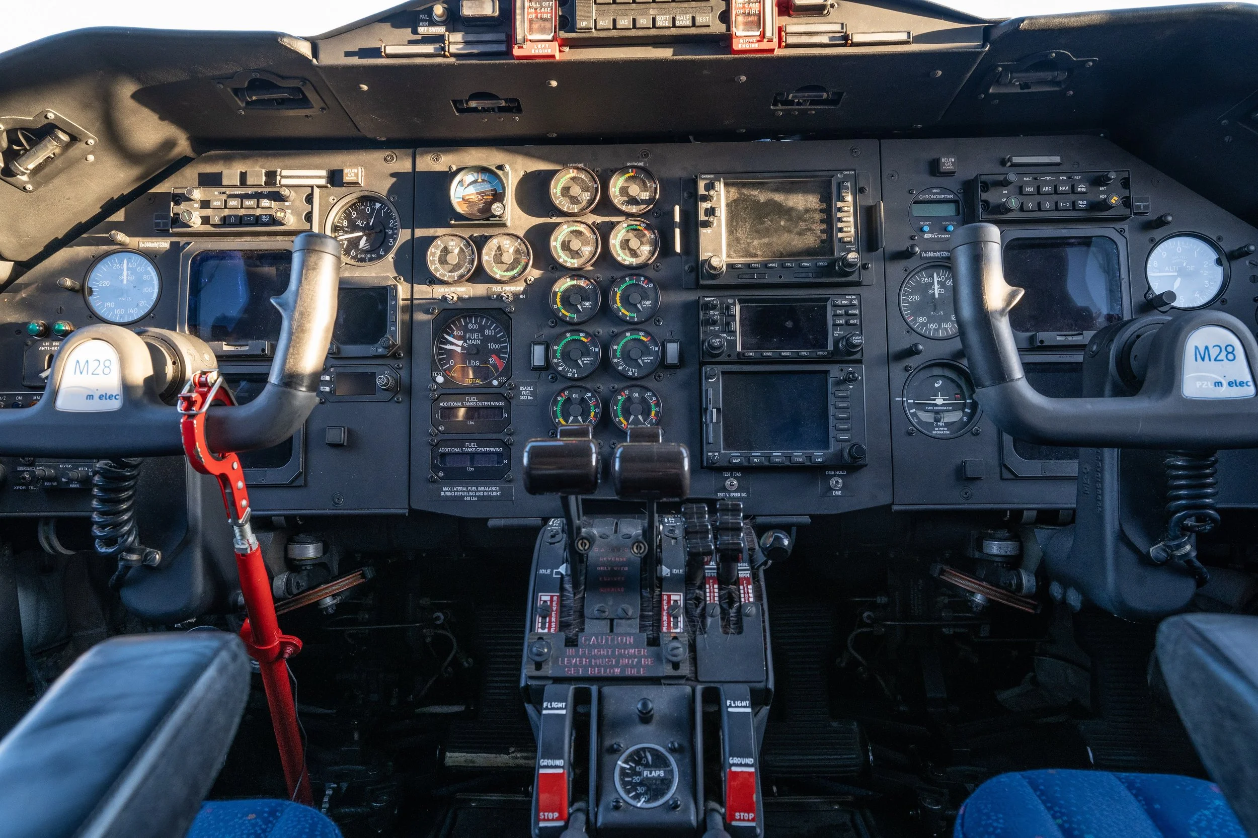 COCKPIT 14.jpg