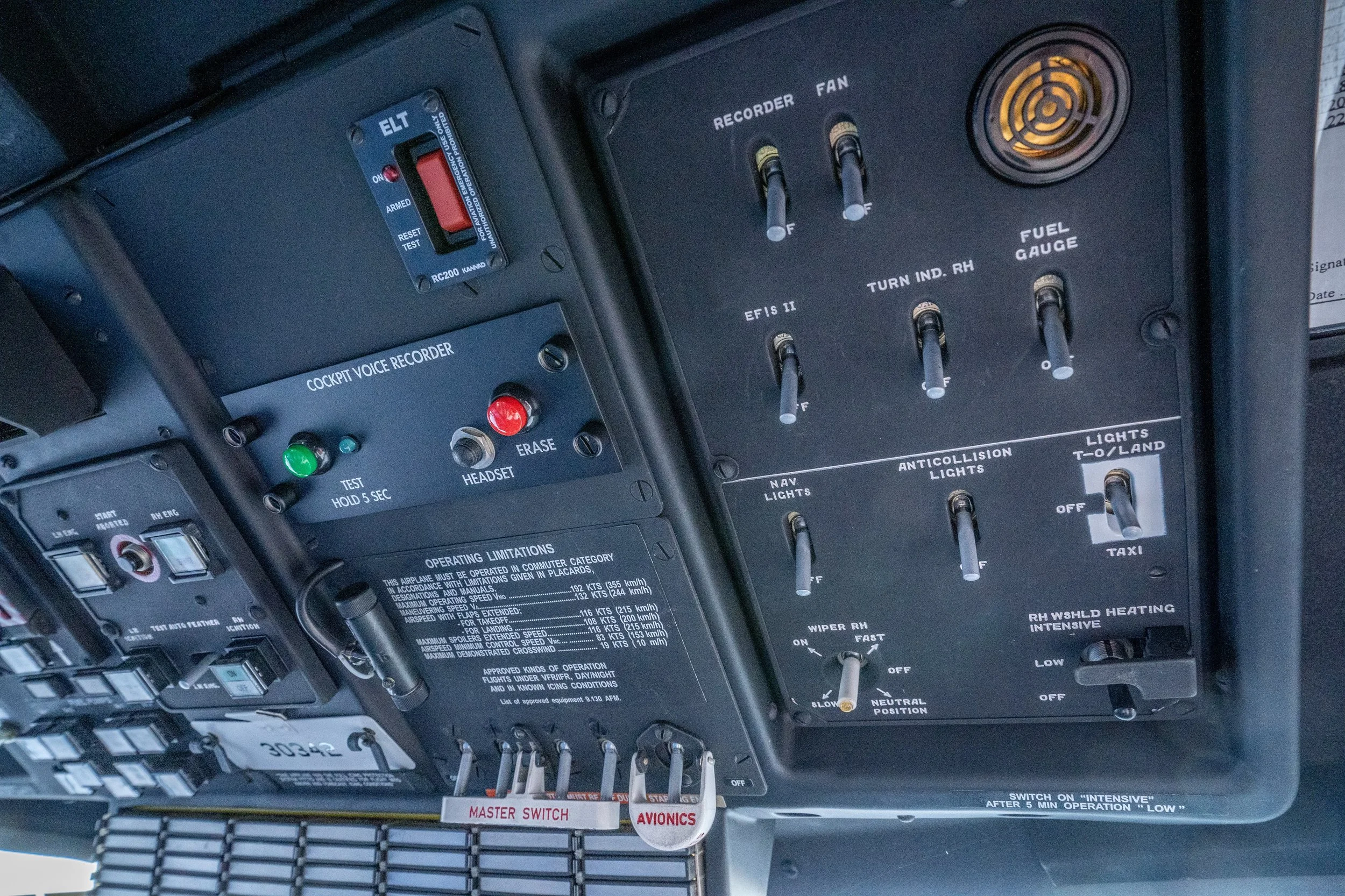 COCKPIT 11.jpg