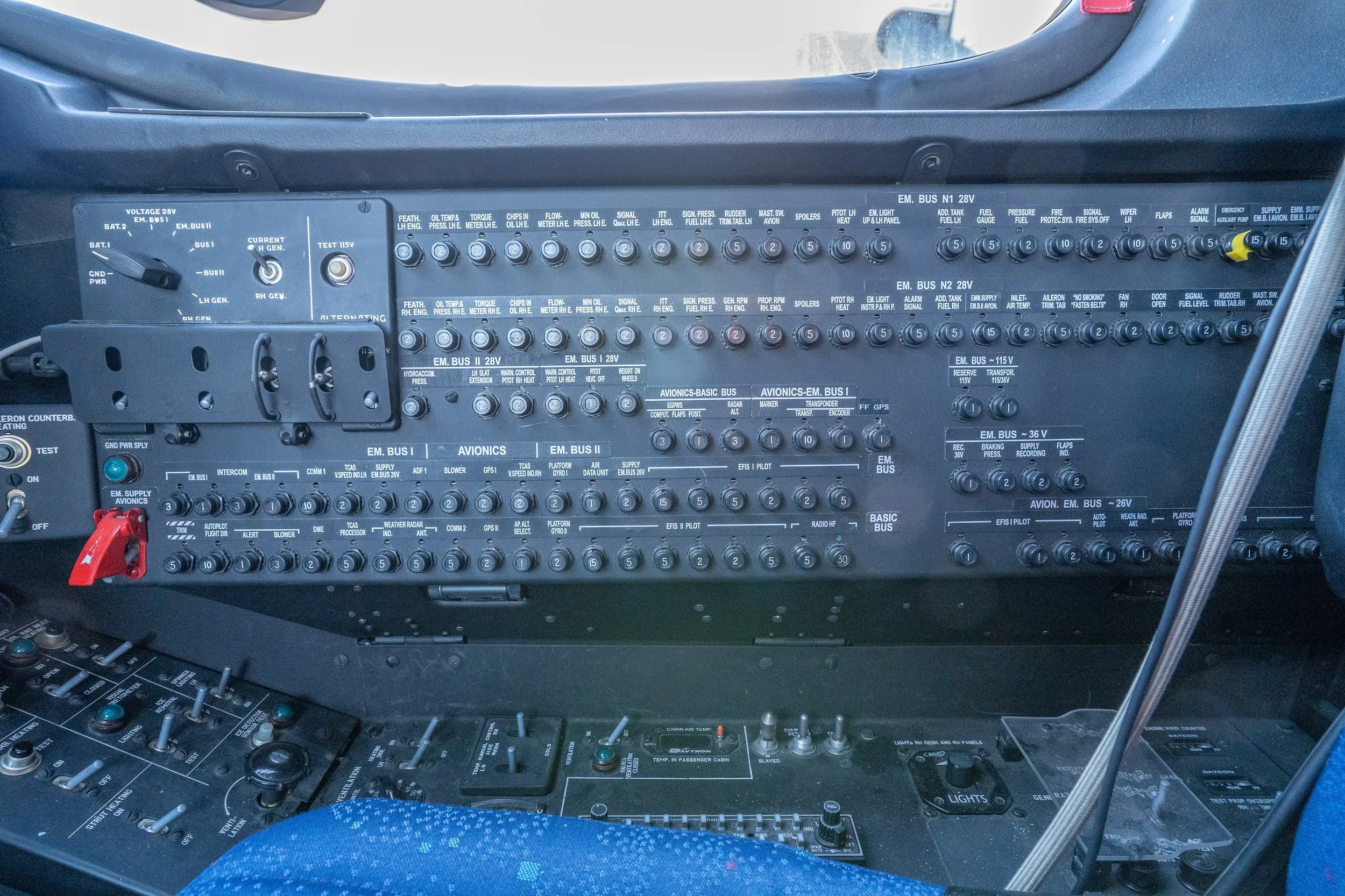 COCKPIT 4.jpg