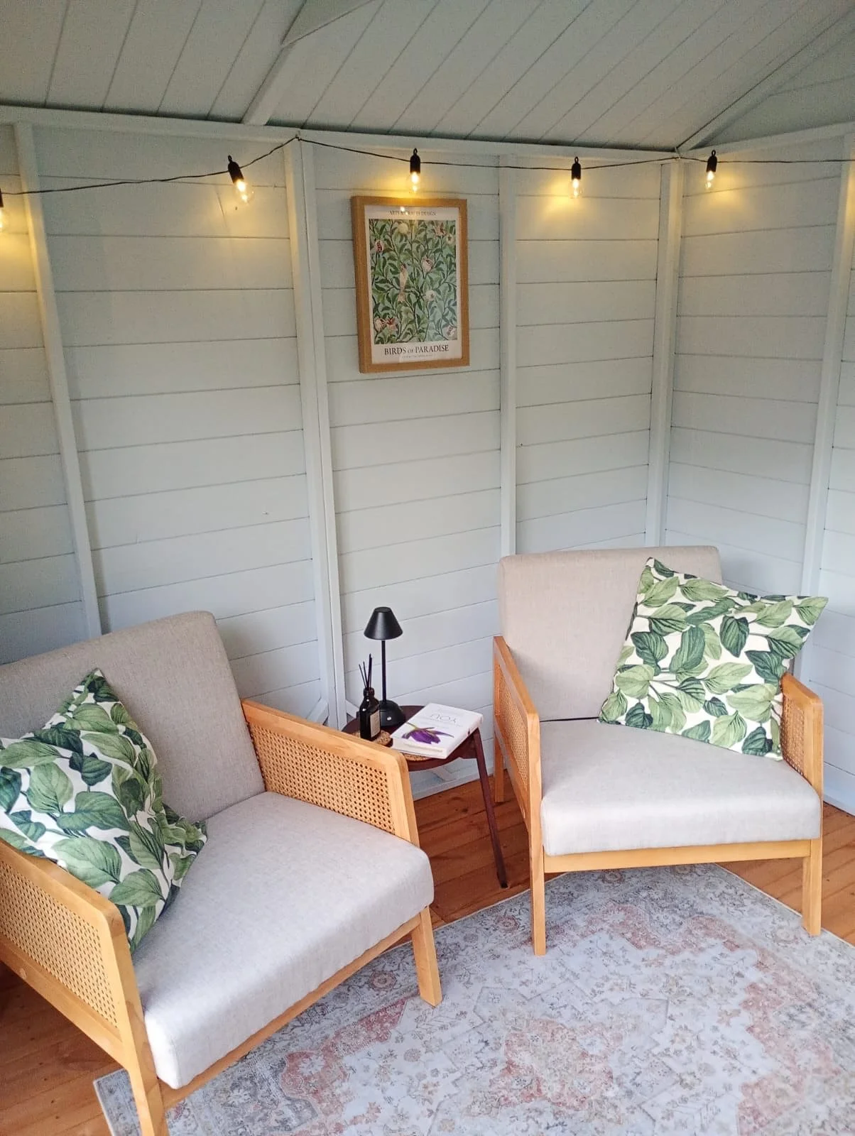 🌞 Summerhouse Transformation 🌞
It was so fun to transform this little summerhouse from a boring wooden shed into a beautiful haven for my clients who really deserve a cosy spot for reading a book at the bottom of the garden 💛 They weren&rsquo;t in