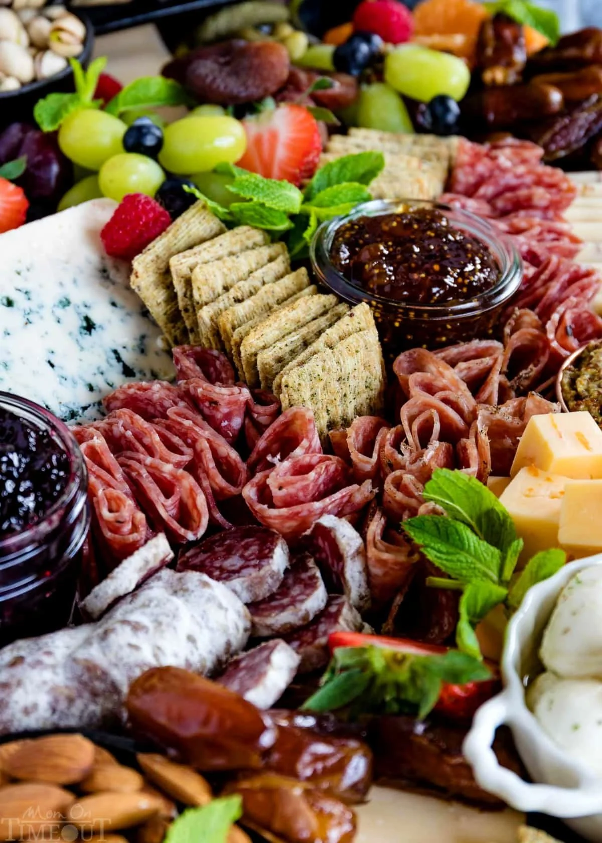 New Year's Eve Charcuterie Platter (feeds 10)