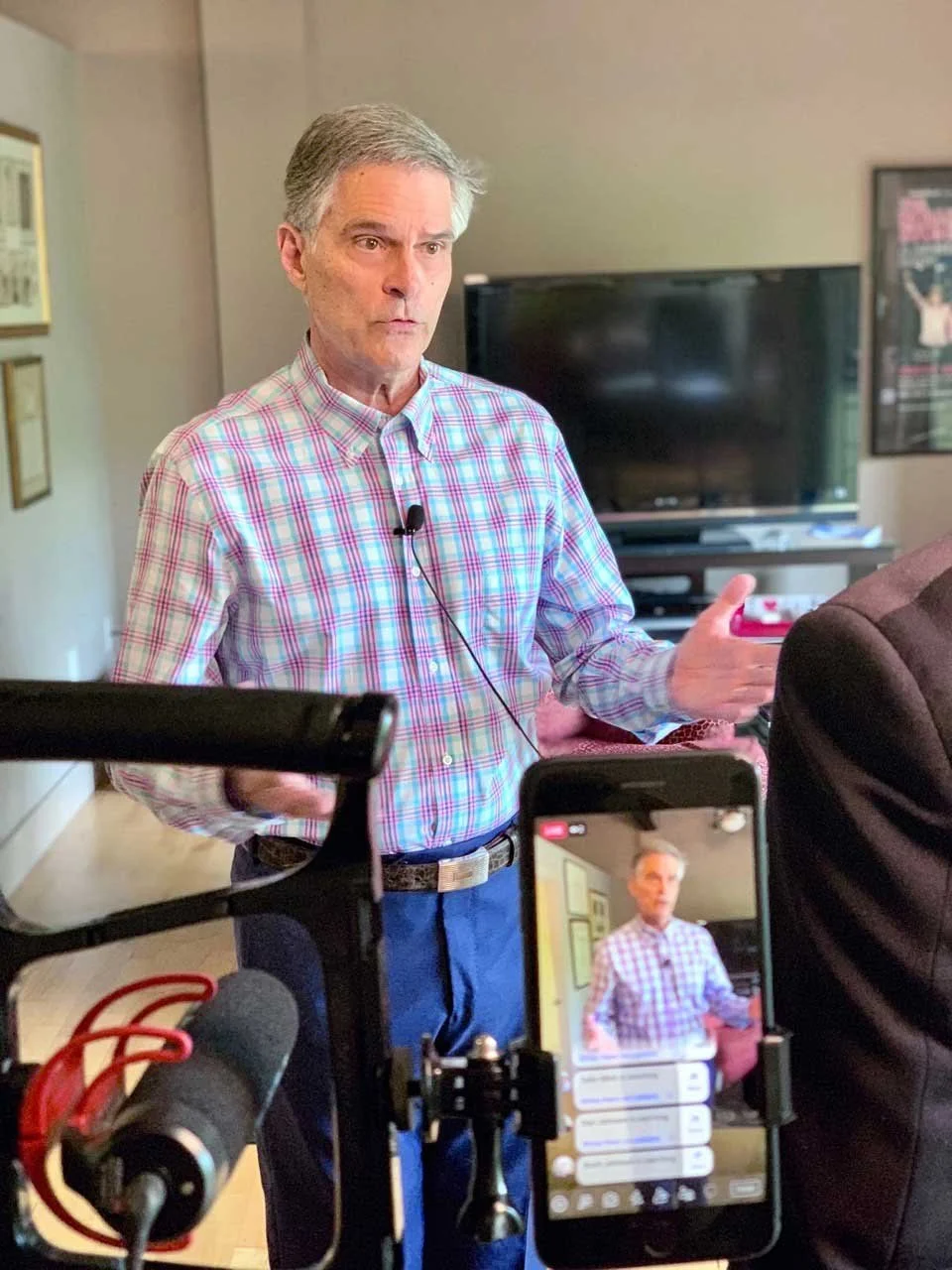 Bob Babbage Shares Political Insights on WVLK Radio