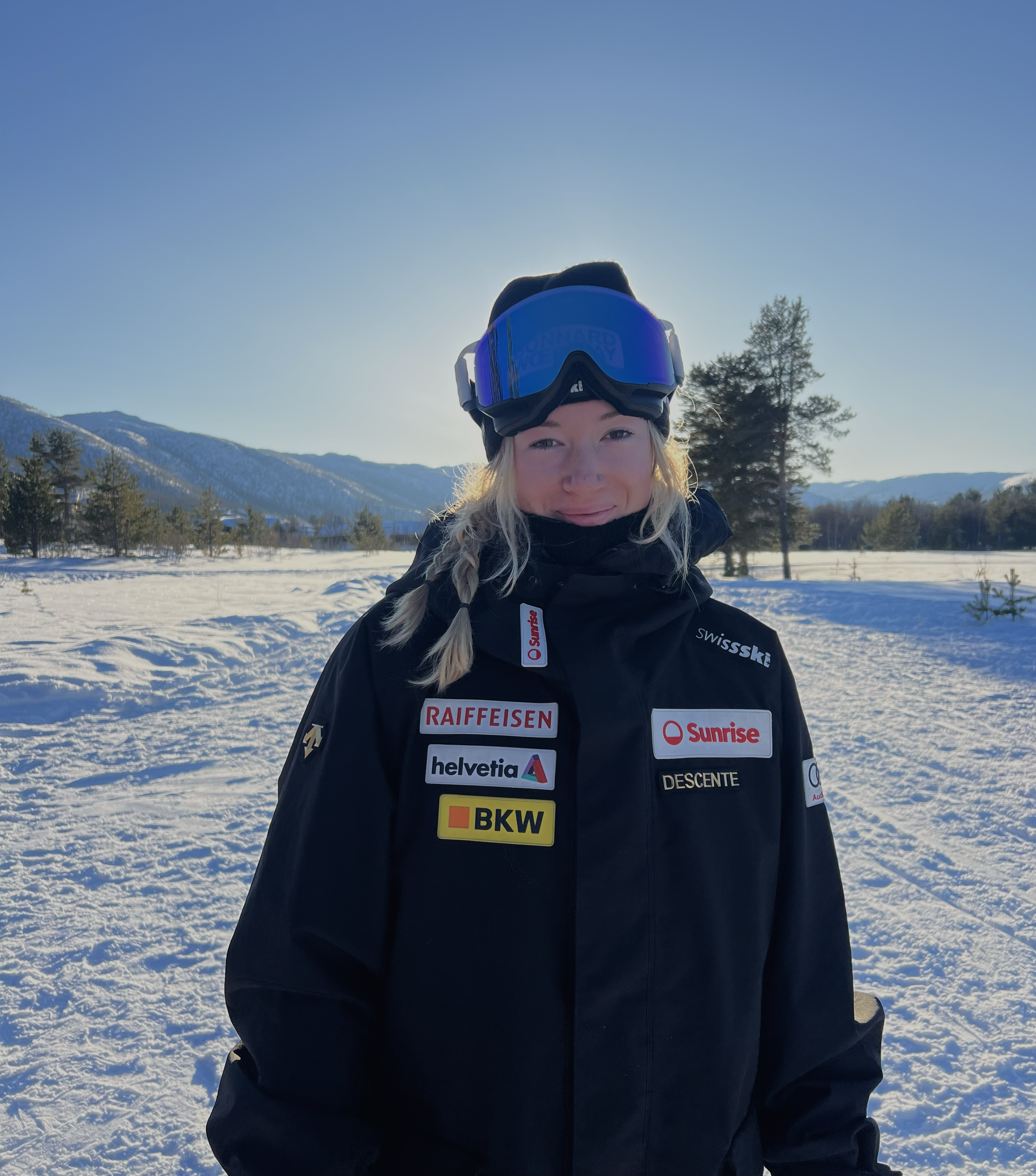 Portrait officiel – Portrait de Delphine Darbellay en tenue de l’équipe suisse de ski alpin