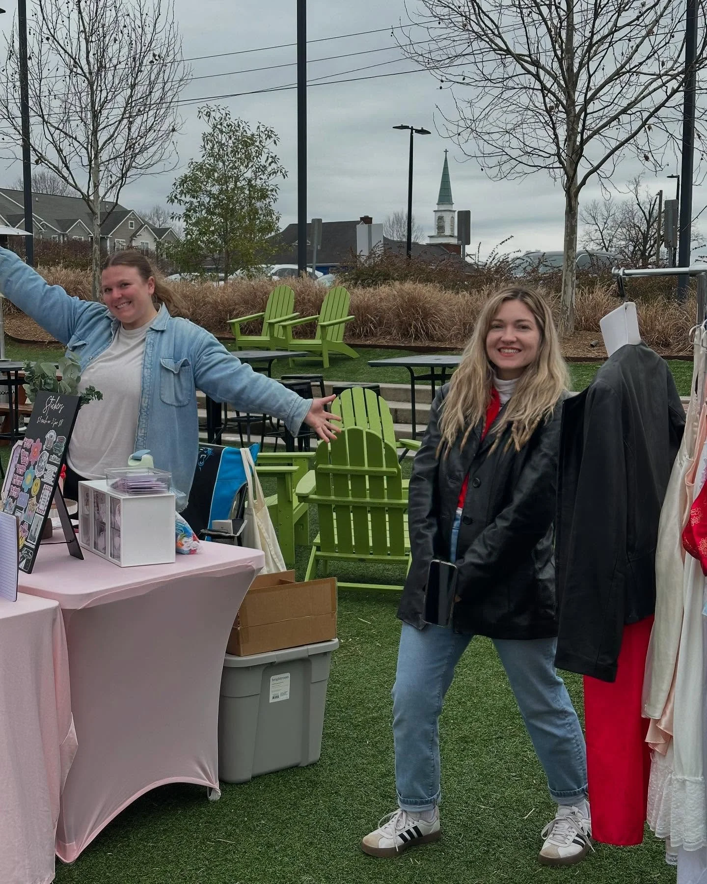 Happy Valentine&rsquo;s Day! 

Roses are red, violets are blue, our markets are better with vendors like YOU! 💘💫 Huge shoutout to all our amazing vendors who make every market an unforgettable experience. 

We love you more than a double shot of es