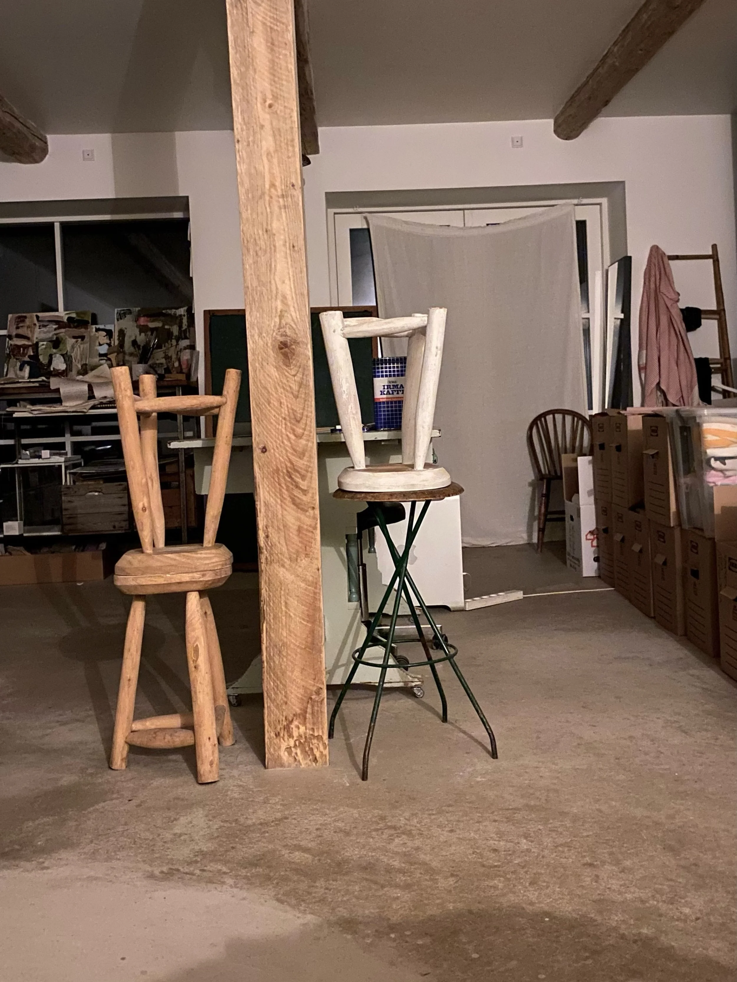 however much I live what I gave created here . I know too . this . is not my place . to advance and expand from . and so . I am packing up and moving on . [into the unknown]
.
.
.
🏷️ artist on the move to go deeper into what is the truth for me I ai