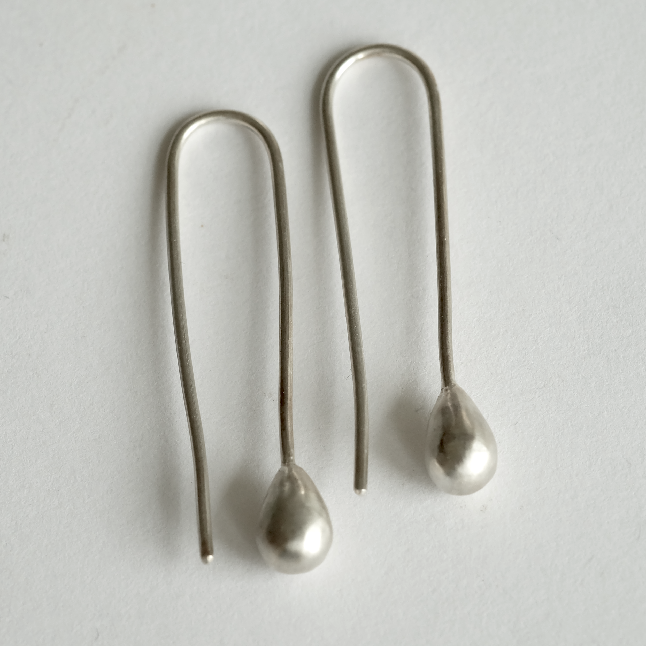 art of simplicity_drop earring_long_2.png