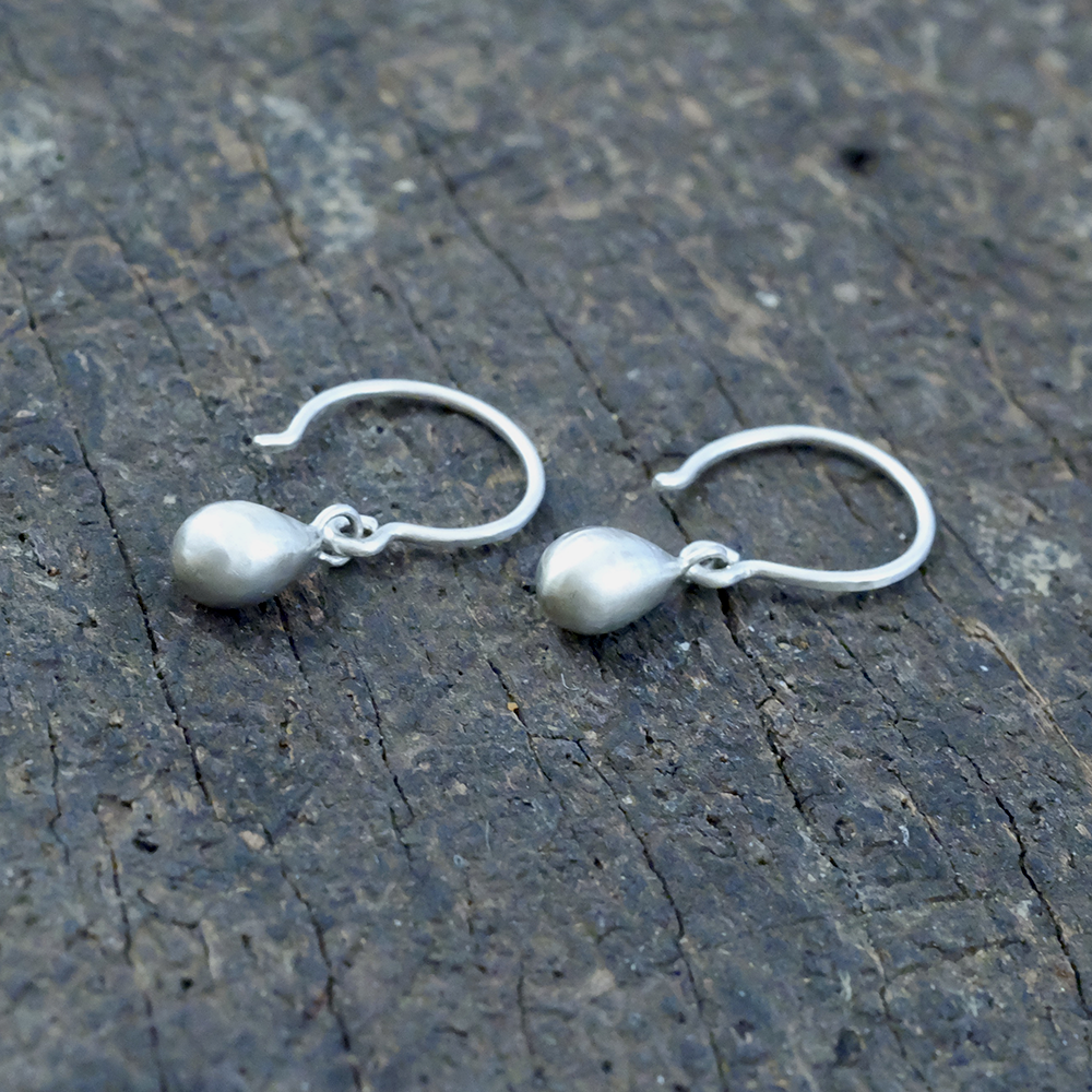 Art of Simplicity . earrings
