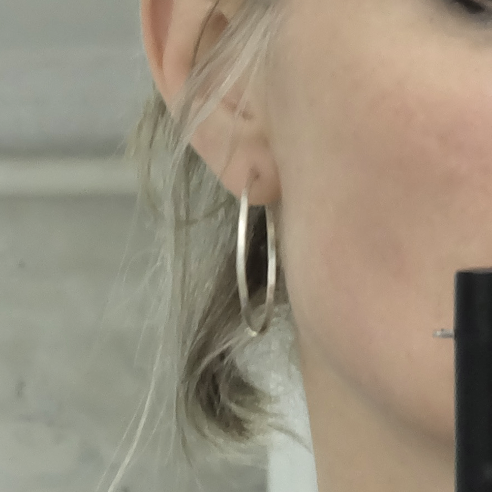 H_S_rnd_35mm_model_closeup.png