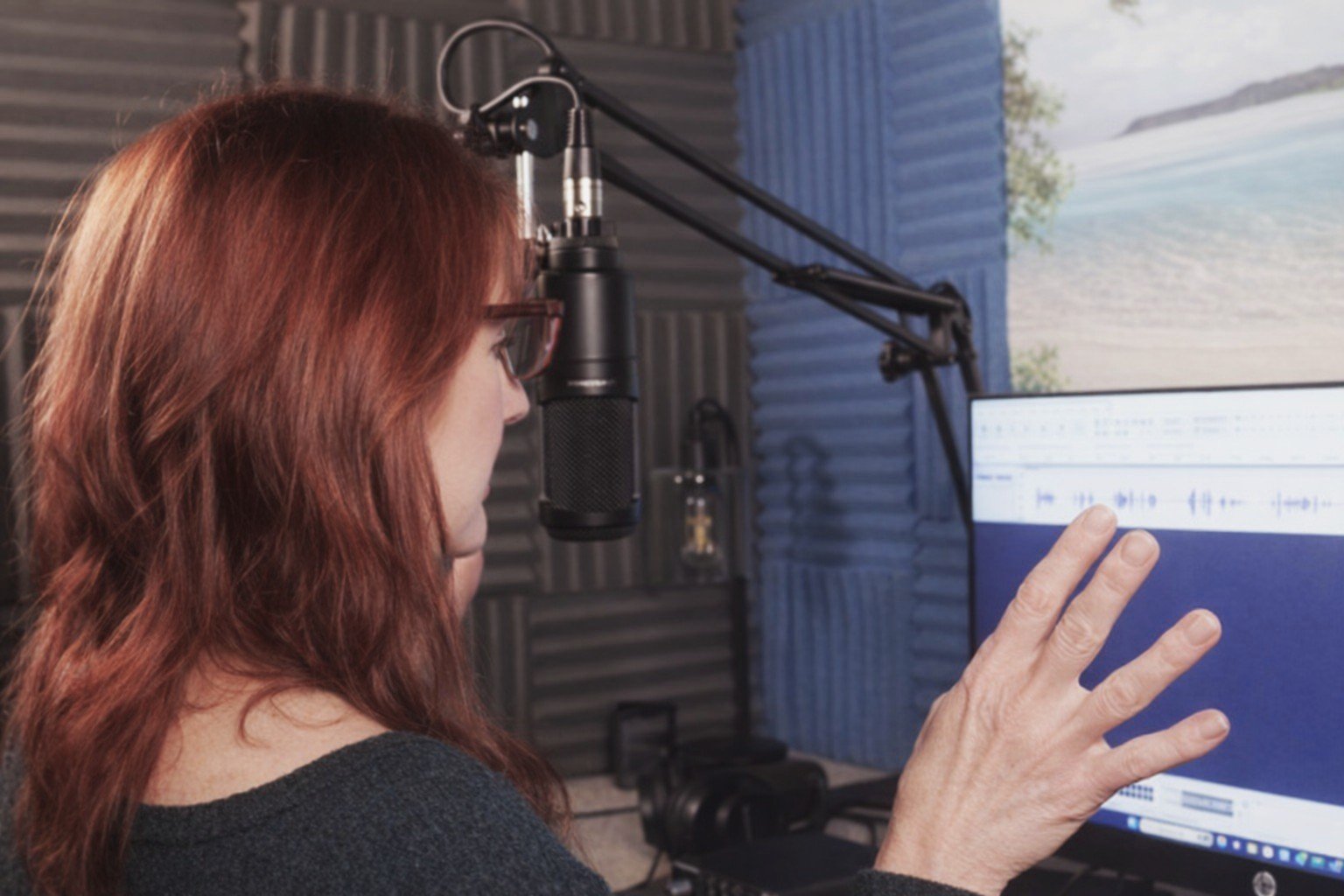 female voice over artist