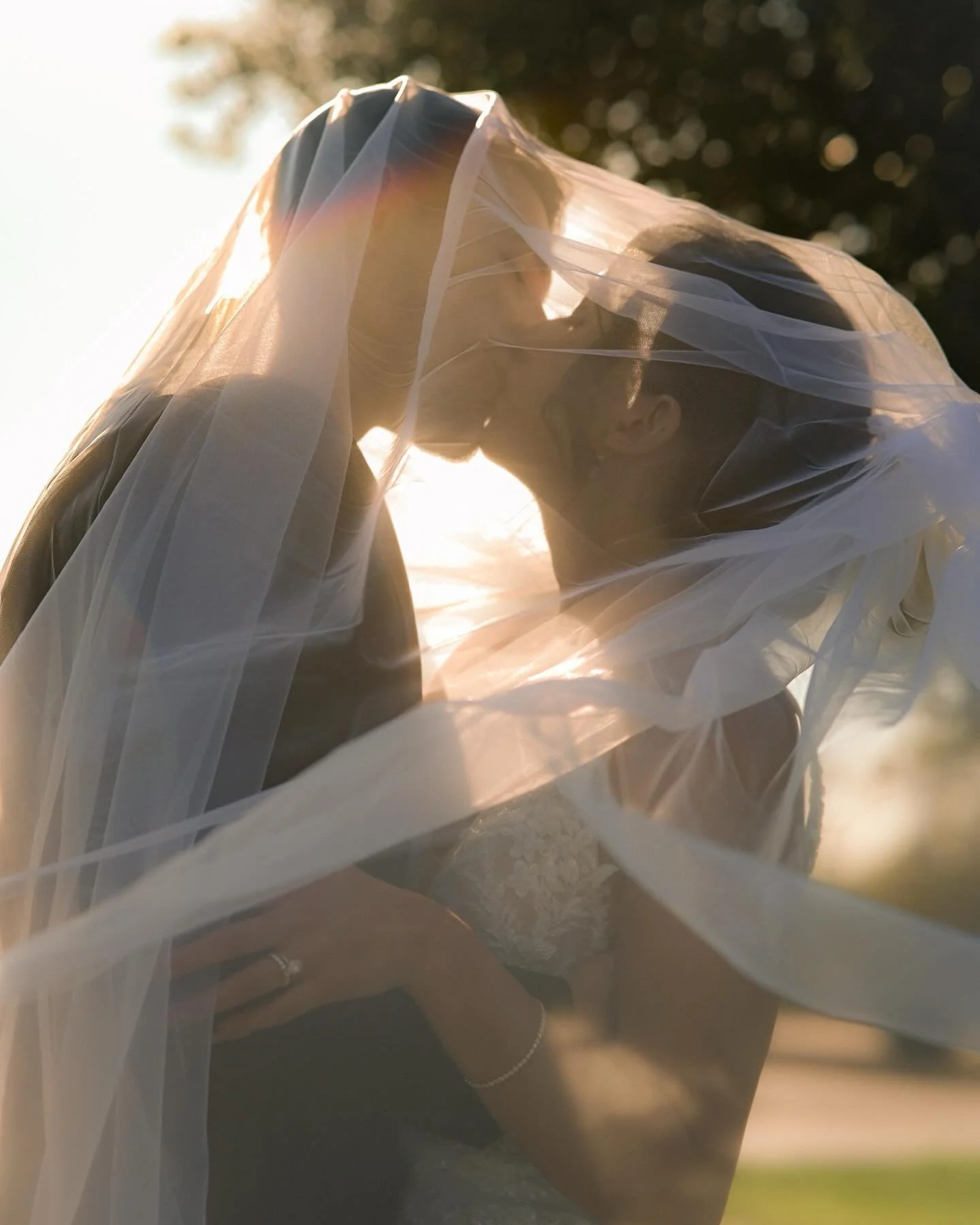 Jade and Joe 🤍

so many photos from this wedding I wish i could fit into one post! Here&rsquo;s a sprinkle from every part of their wedding day🕊️

#arizonaweddingphotographer #elopmentphotographer #destinationelopementphotographer