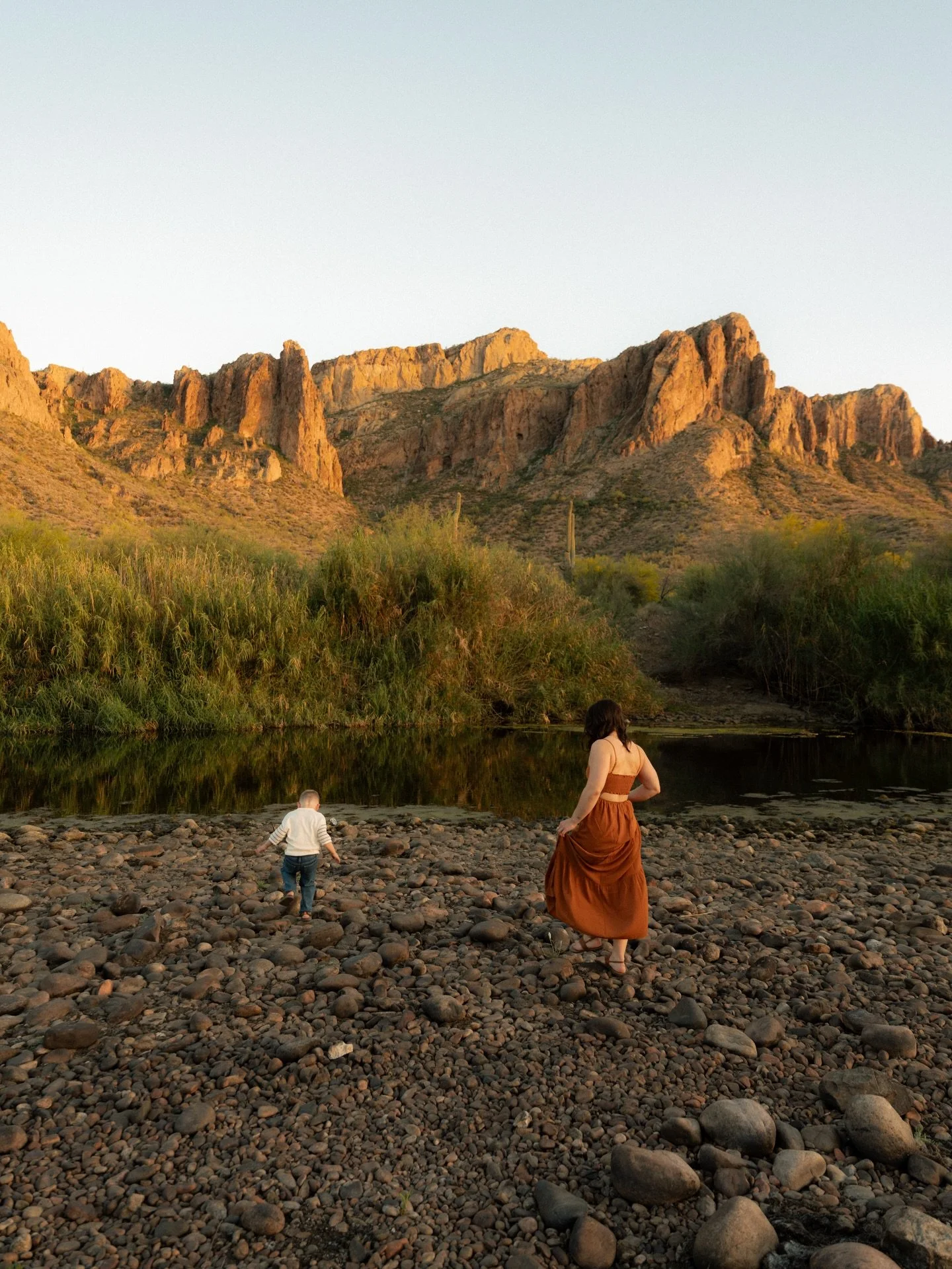 one thing abt me is I&rsquo;ll never say no to a mommy and me session🤭🥰 I absolutely love kids and take a kid led approach to my sessions! Not many of you know but I&rsquo;ve been working with kids my entire life and have been a behavior therapist 