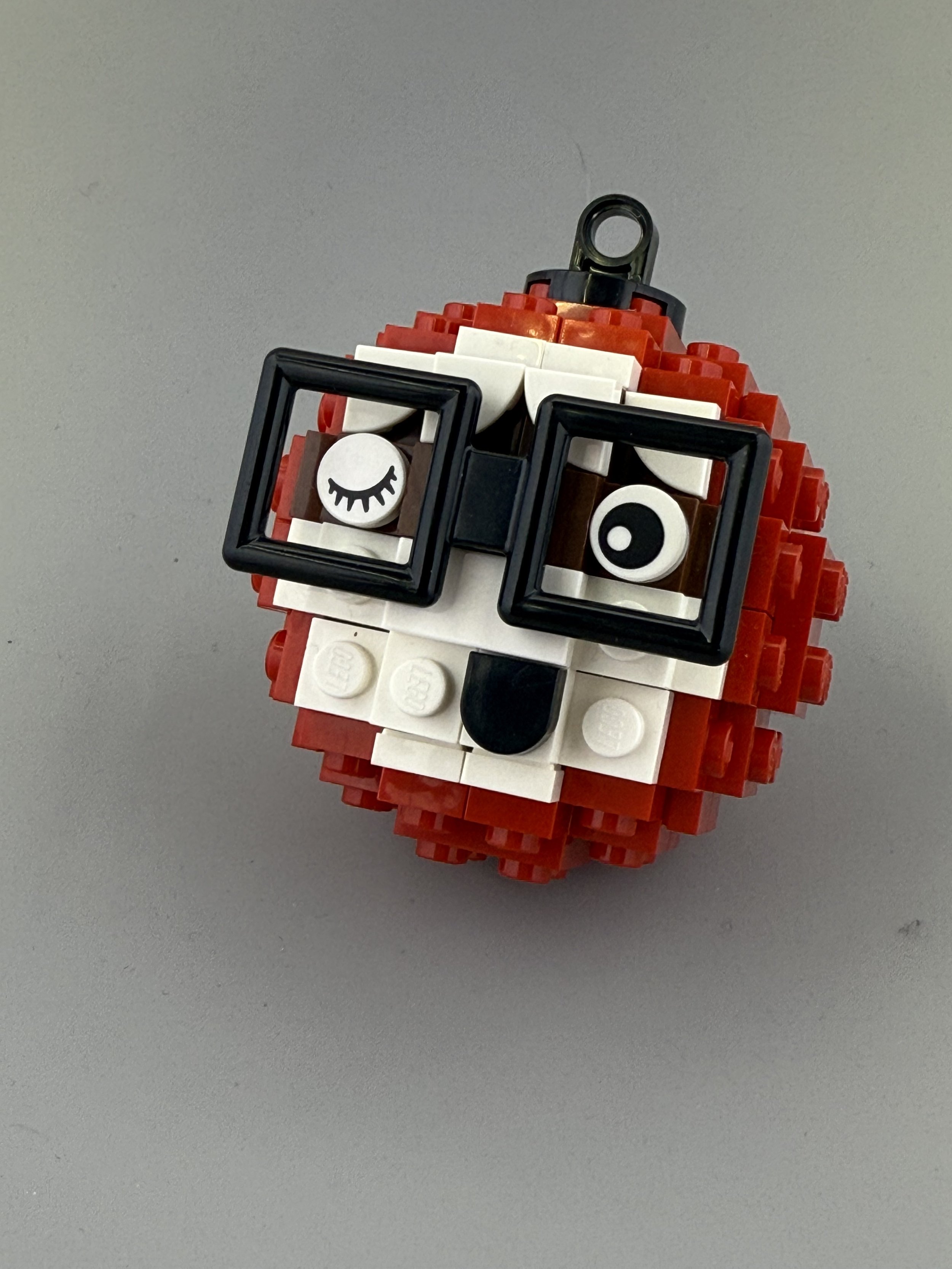 Bricks & Minifigs Dec. 2025 Workshop - Santa Ornament