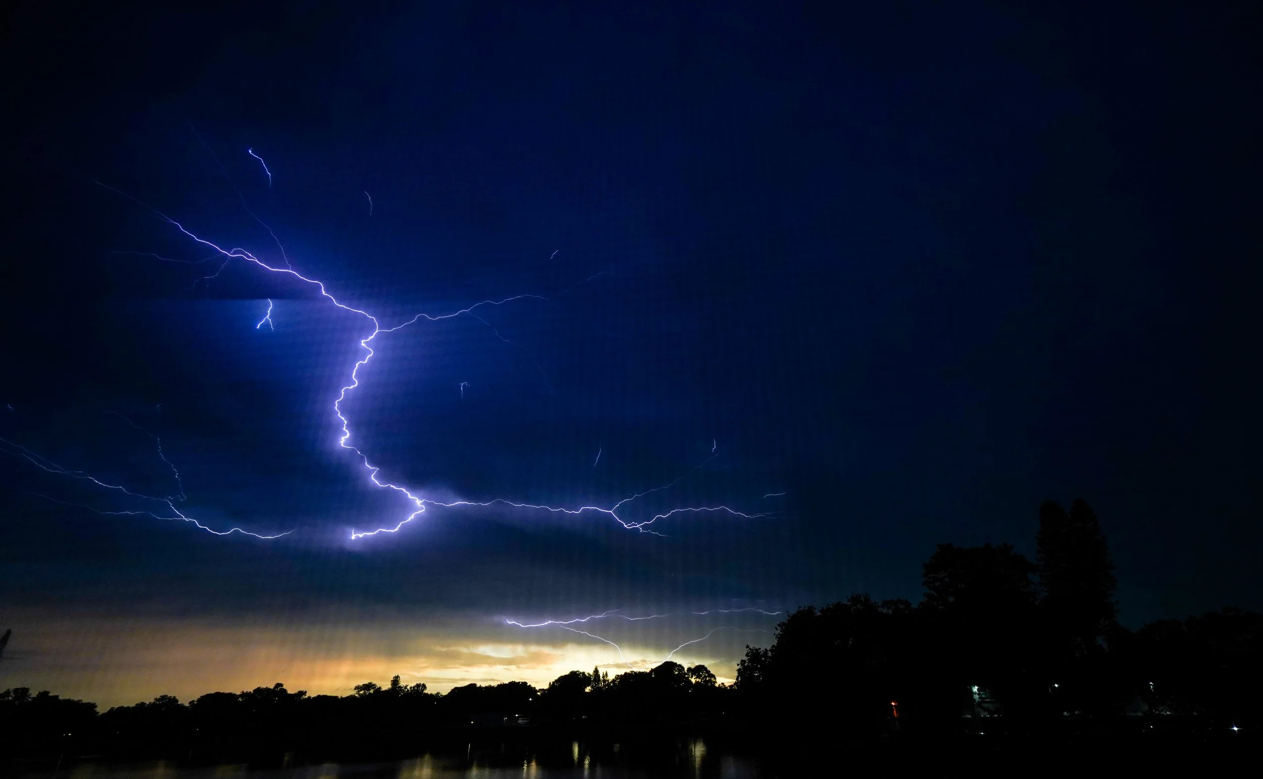 Lightning_3.jpg