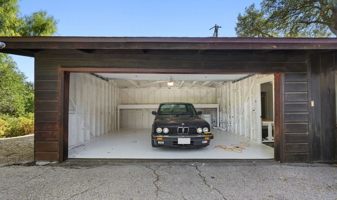 21277 Entrada Rd pic 3.jpg