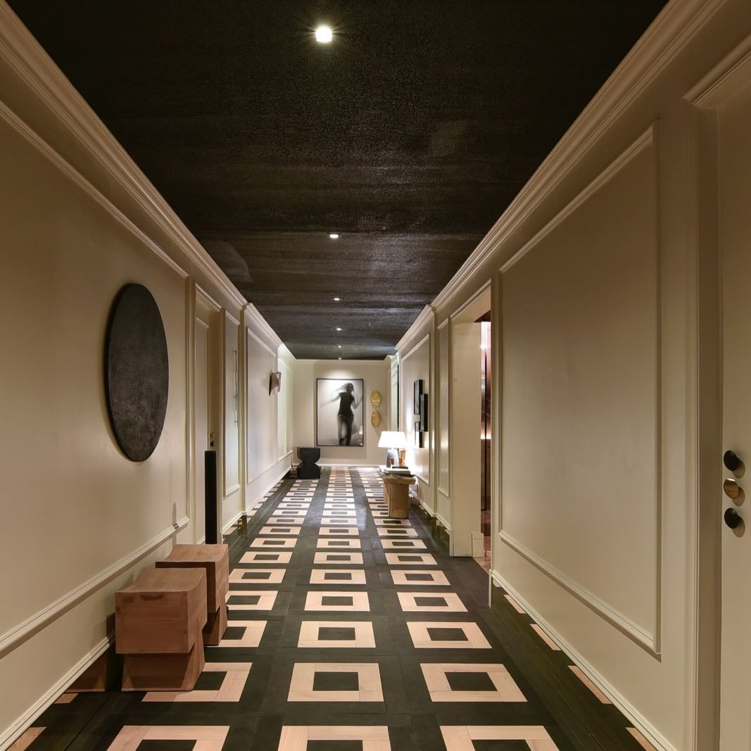 La Casa de Arte y Dise&ntilde;o ⭐️⭐️⭐️⭐️⭐️ Una exhibici&oacute;n con m&aacute;s de 45 estudios de dise&ntilde;o, marcas y referentes internacionales donde funcionaba el hist&oacute;rico Club Banco Comercial en Buceo. Adem&aacute;s, cuenta con un espa