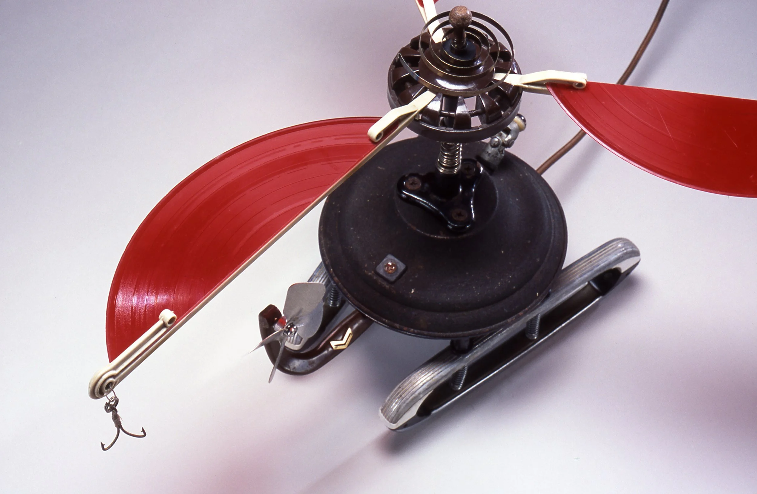 2 insurgent_pest_control_detail .jpg