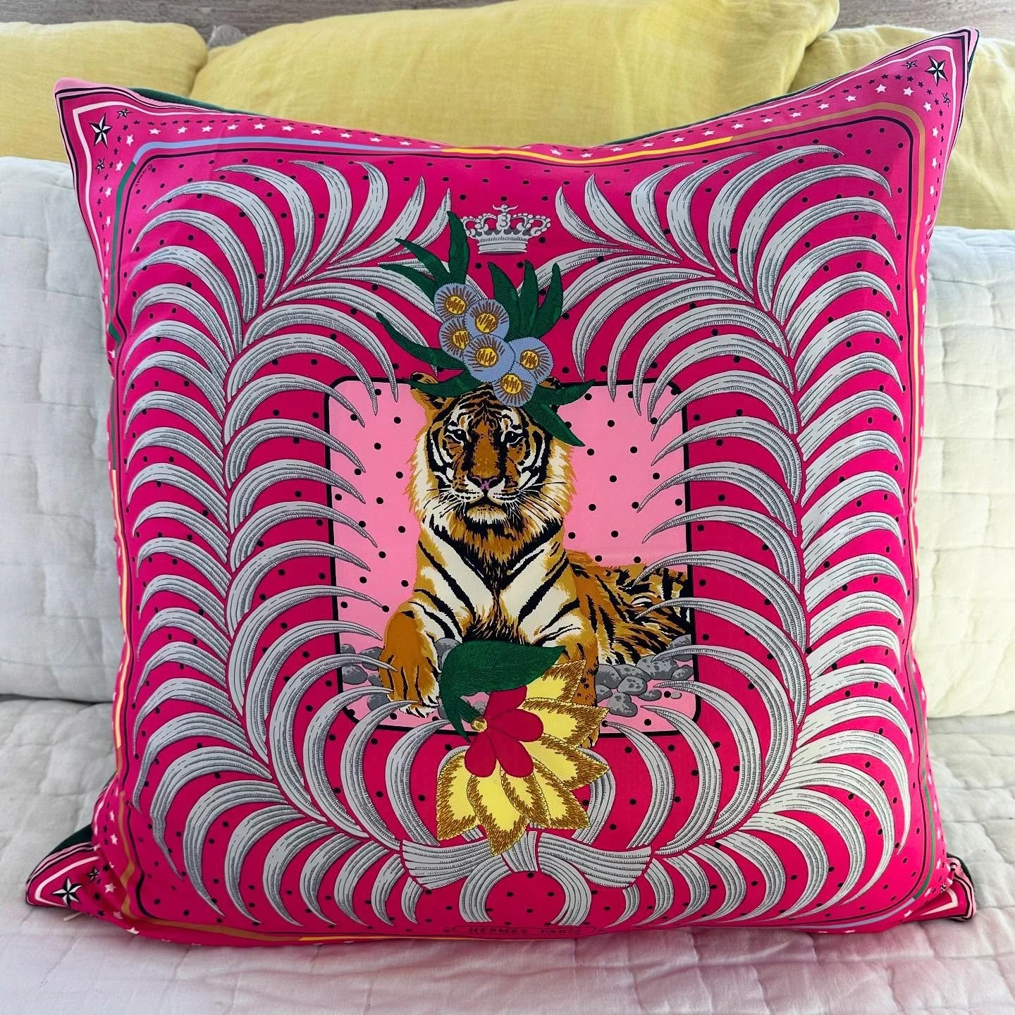 Fierce meets fabulous. This Herm&egrave;s pink tiger pillow is the statement your sofa&rsquo;s been waiting for. 💕🐅

DM for more details 

#HermesStyle #BoldInteriors #LuxuryLiving #DesignerDetails #ciaobellayachtclub #hermes #luxuryinterior #shopl