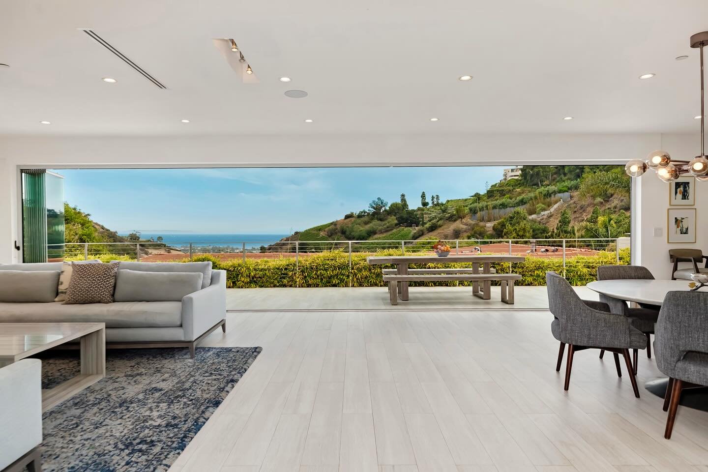 JUST LEASED | 1332 El Hito Circle
$13,000/mo | 14 months | 5BD + 5BA

Record-setting in Marquez Knolls &rarr; the highest lease post-fire in one of the most challenging markets the Palisades has ever seen.

This deal wasn&rsquo;t just about numbers. 