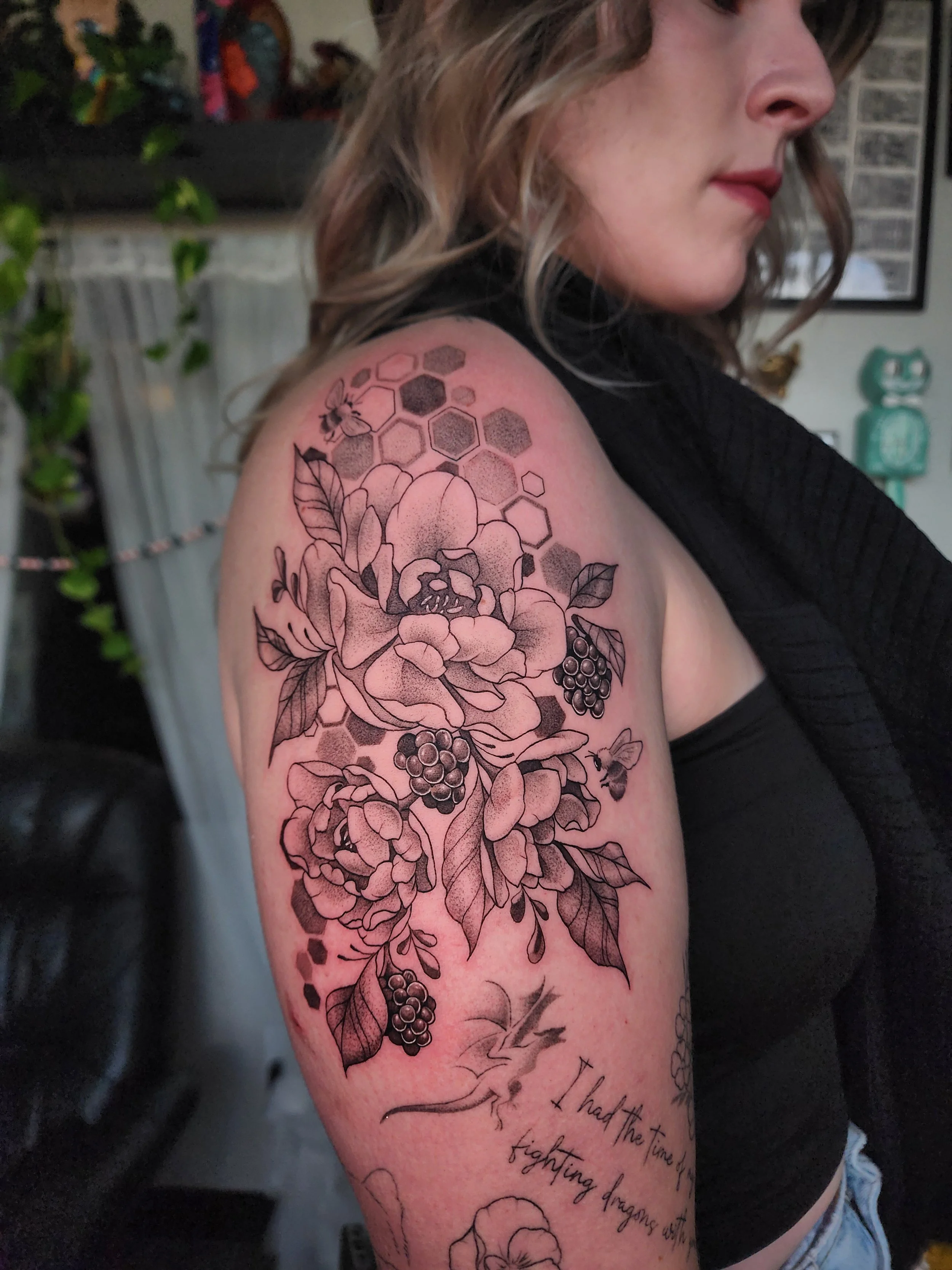 black and grey florals, beries and honeycomb