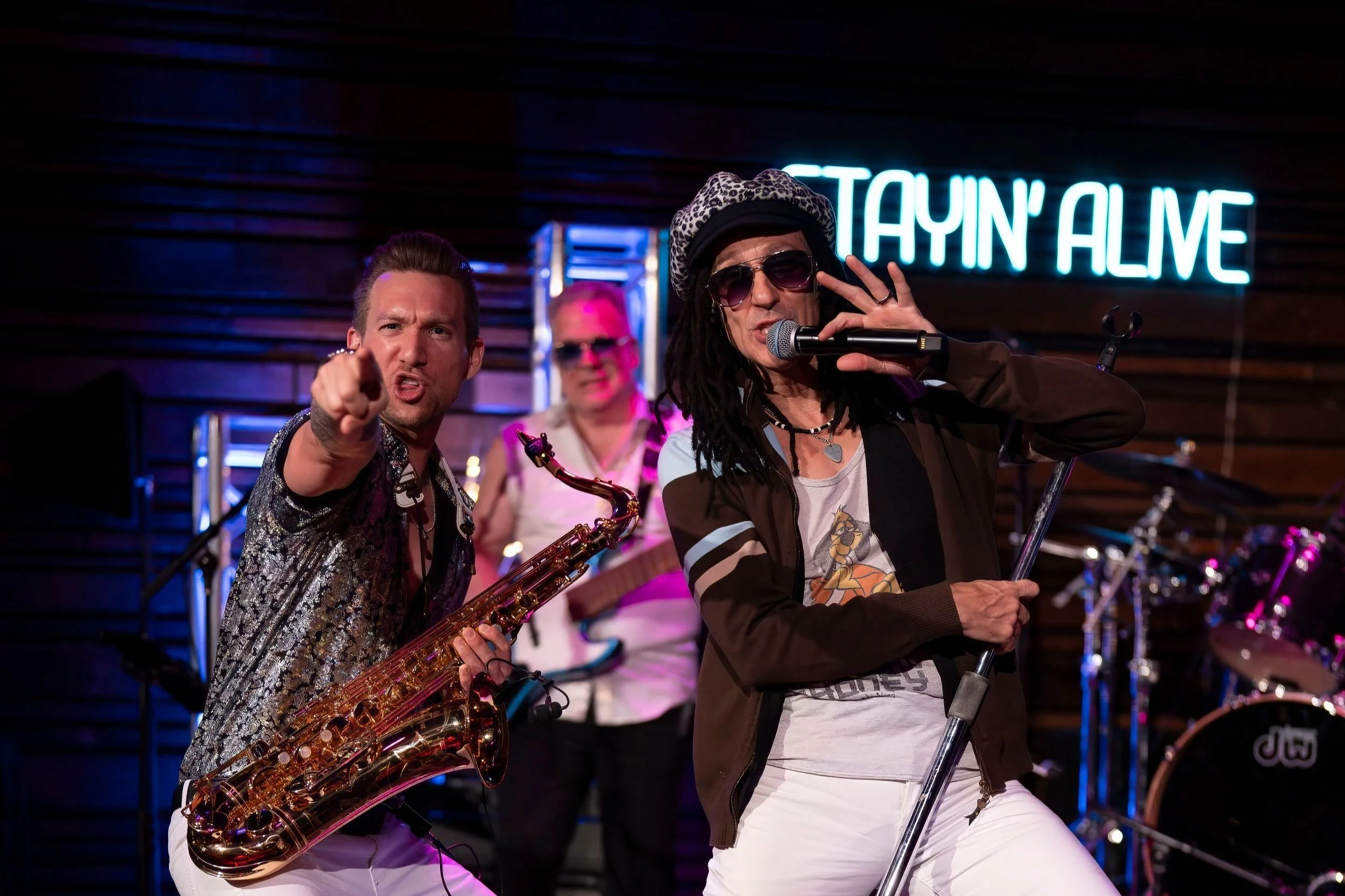 HIT MACHINE UNPLUGGED band members at Beach Hut Deli