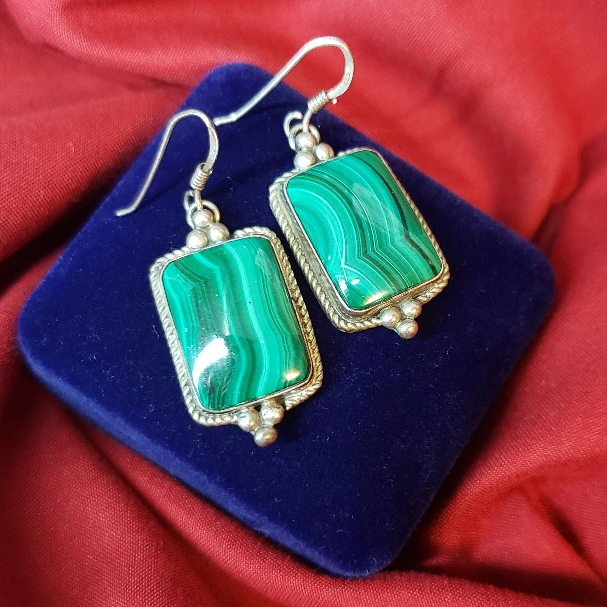 https://i.etsystatic.com/38634249/r/il/b29801/5635503572/il_fullxfull.5635503572_t2iz.jpg