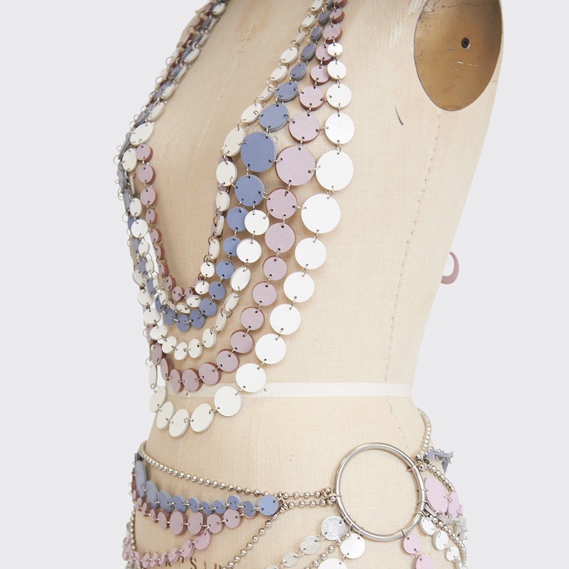 HORIZON+HALTER+TOP+SIDE+MANNEQUIN+ECOM.jpg