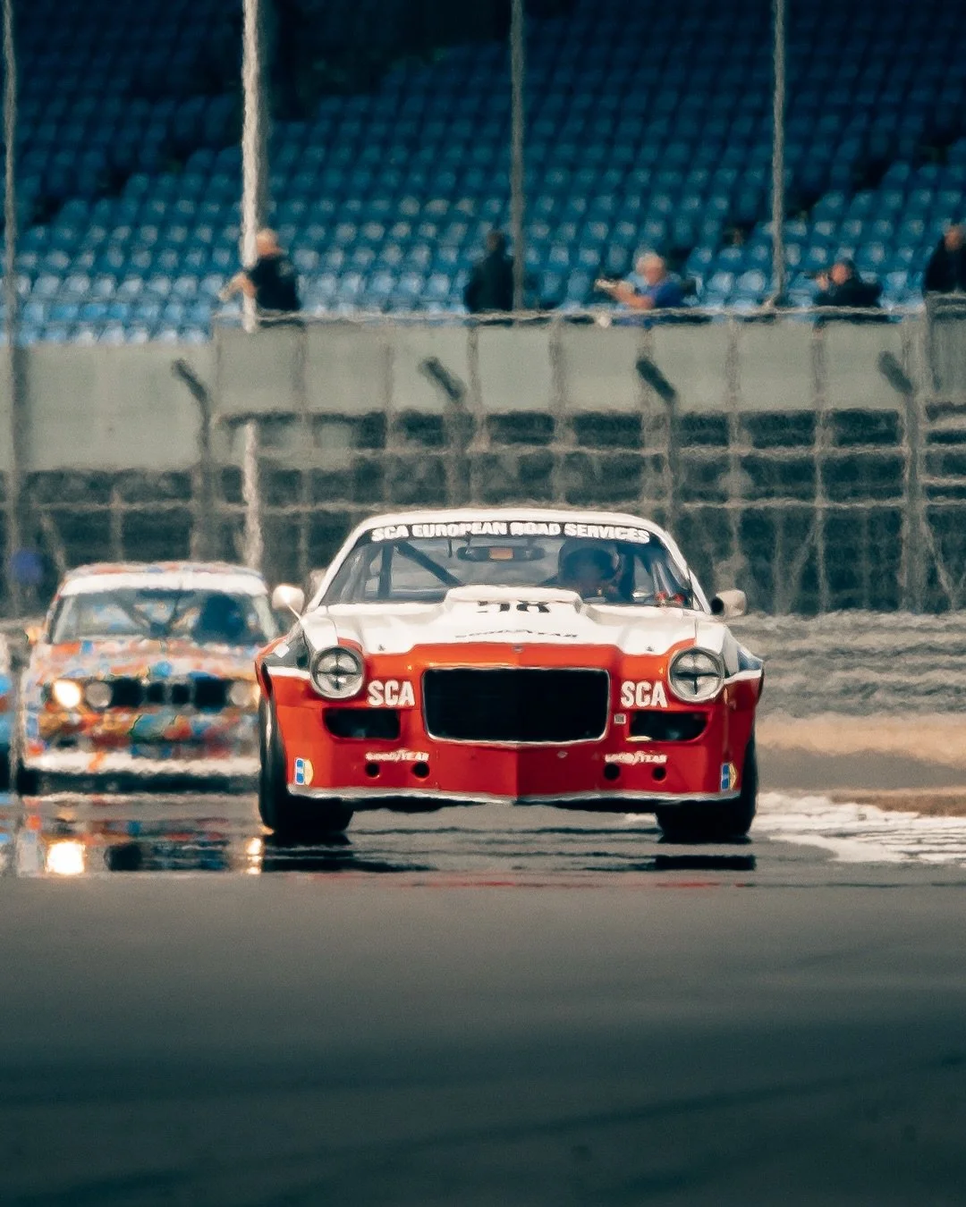 Through the haze &hellip; 

Historic touring car quali on Friday of Silverstone festival 25. These cars are awesome. 

@silverstonefestival 
@silverstonecircuit 
@motorracinglegends 

#car19 #motorsport #motorsportphotography #motorsportphotographer 