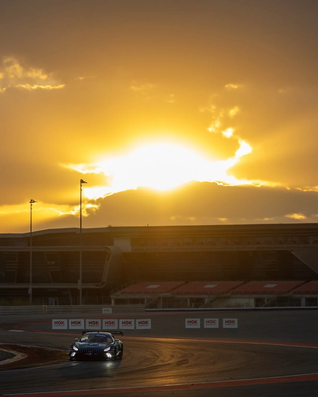 Sights, colour and memories of the Dubai 24H. Hell of a way to start 2026. 

@24hseries 
@dubaiautodrome 

#car19 #motorsport #motorsportphotography #motorsportphotographer #racecar #racingcar #racingcars #canonmotorsportphotography #canonphotography