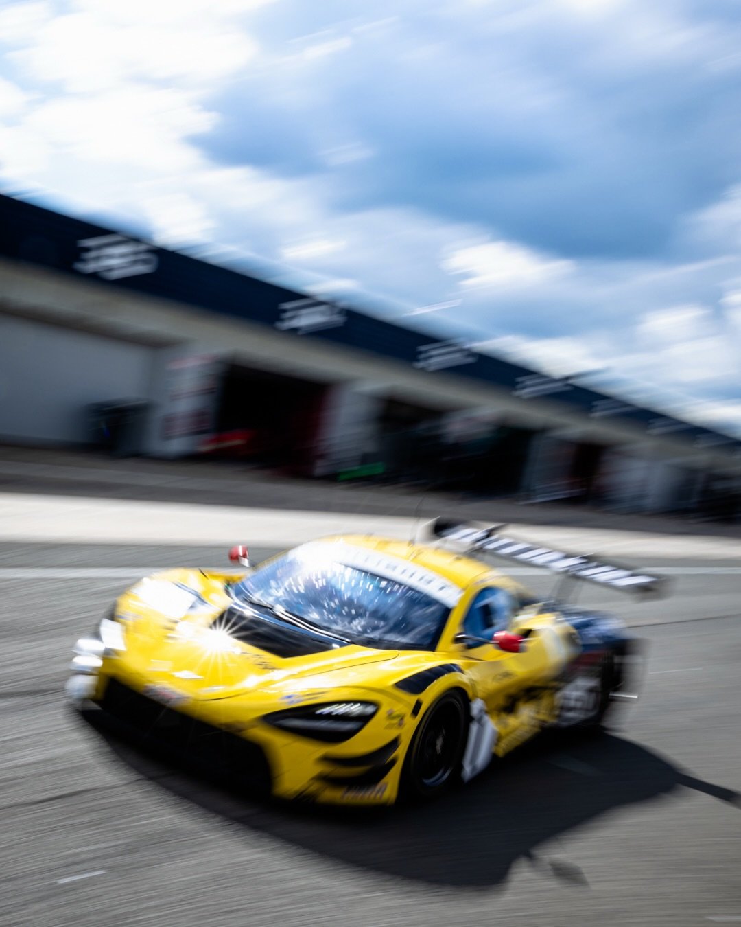 Part 2 of British GT media day. 

The Silverstone clouds broke up just enough for the sun to show off the new liveries. Love the colour on the grid this year. 

@british_gt 
@silverstonecircuit 

#car19 #motorsport #motorsportphotography #britishgt #