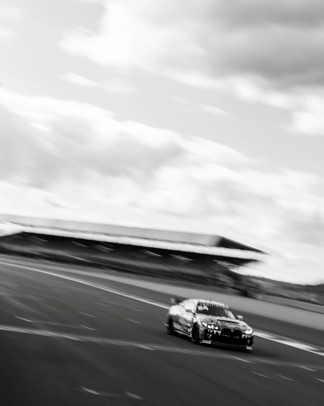 The season really gets going tomorrow. British GT kicking off with the Silverstone 500. Car is loaded. Weather is booked. Who else is counting down?

Shots from media day as a warm up. 

#car19 #motorsport #motorsportphotography #britishgt #silversto