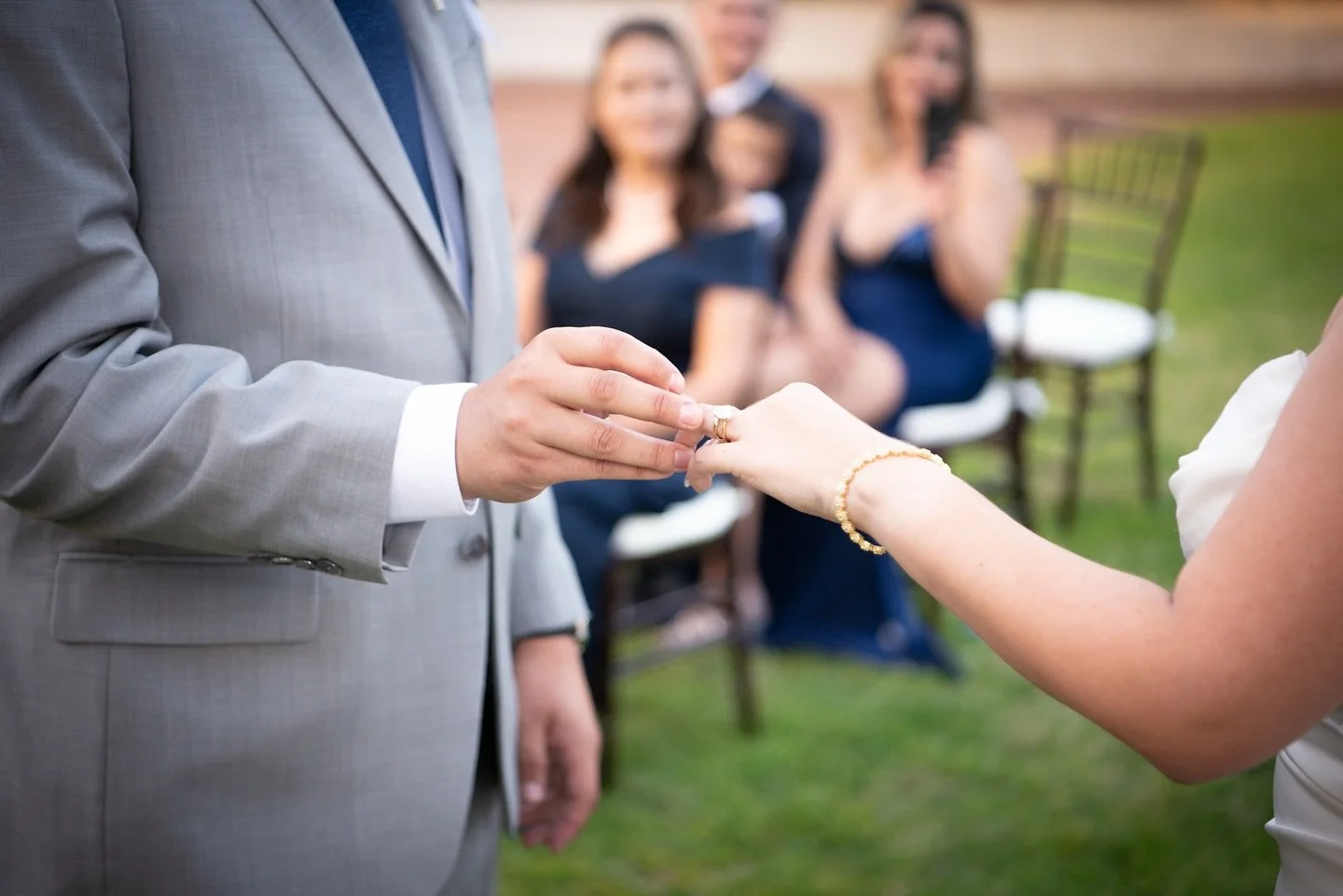 I&rsquo;ve really come to love capturing photos at weddings. It&rsquo;s really the ultimate compliment on one&rsquo;s own work! Thank you for trusting me!