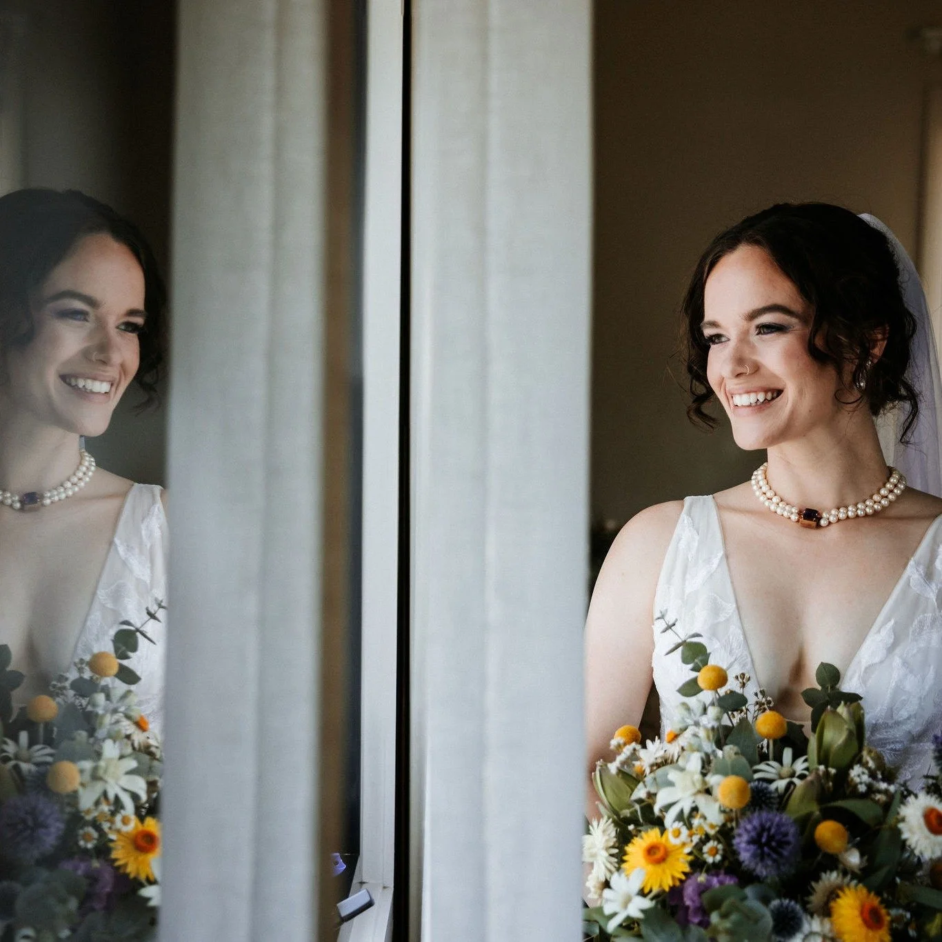 Monica ready to marry her Man!!
I had a very particular colour brief for Mon &amp; Pat's wedding, keep an eye out for the next few posts to see why.. 
.
.
.
#danikabellflorist #nativewedding #nativebouquet #bride #wedding #kangaroovalley #bushwedding