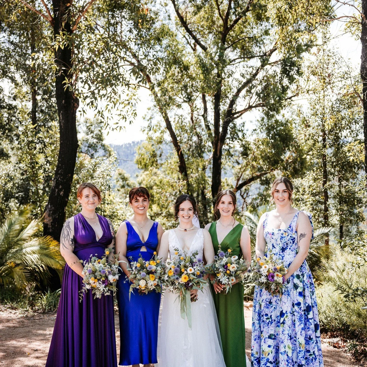 How fun is a mix of colour that all ties in!!
.
.
.
#danikabellflorist #colour #nativewedding #nativebouquet #bush #gardenwedding #southcoastwedding #florist #weddingflorist #bridalparty #bride #weddingsofinstagram #summerwedding #australiannatives 
