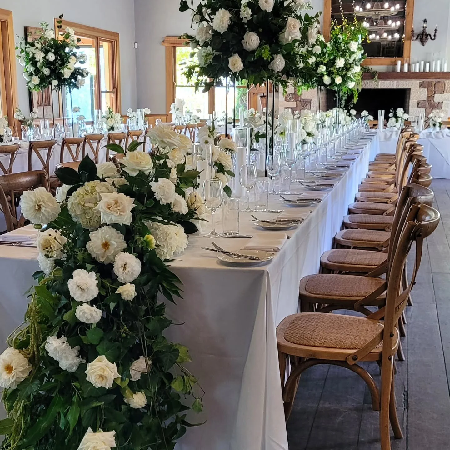 When your couples are still raving about their Wedding flowers 2years after their Wedding you know they were happy 🤍 
Sarah &amp; Chris had a very specific look that they wanted to achieve with their flowers &amp; table styling &amp; i worked closel