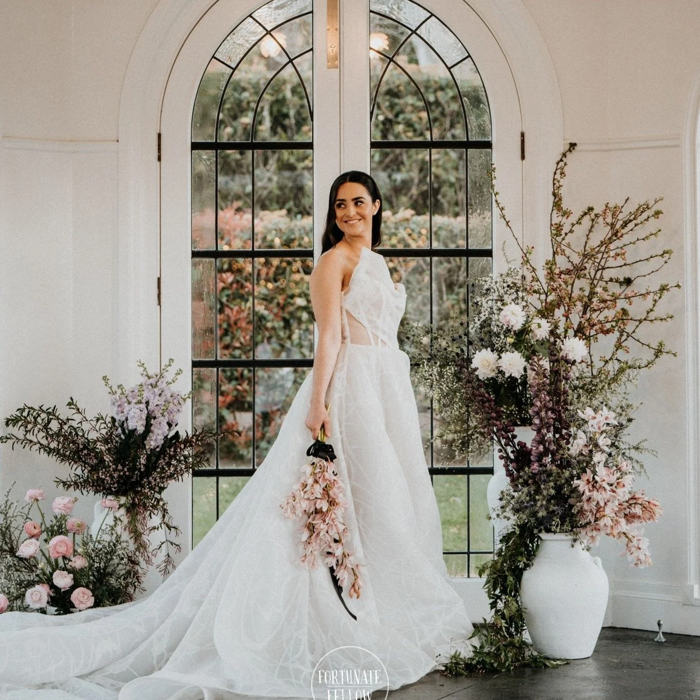 When a group of creatives come together to create magic at one of the most beautiful local wedding venues @kalinyaestate ❤️
.
.
.
#weddinginspiration #danikabellflorist #weddingflowers #bride #weddingvibes #wedding #weddingflowers #ceremony #gardenwe