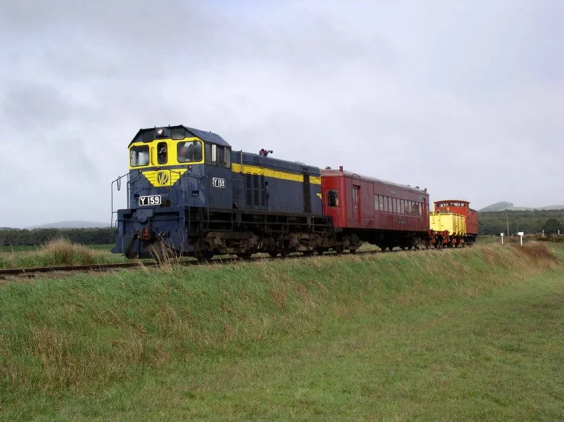 The Back to Daylesford mixed train near Daylesford 11.09.200.jpg
