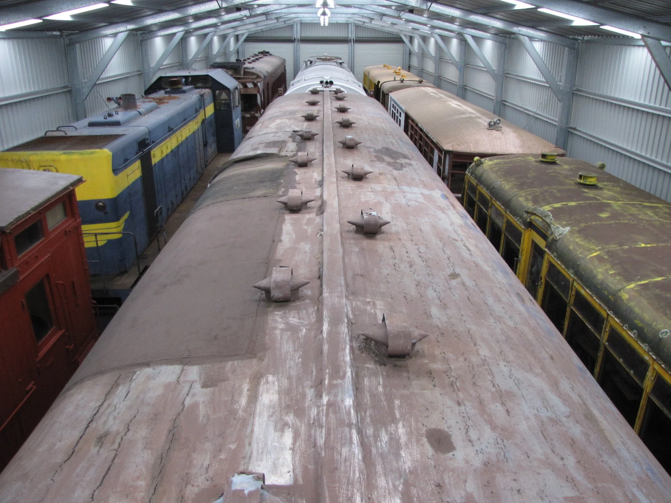 26MT roof in shed.JPG