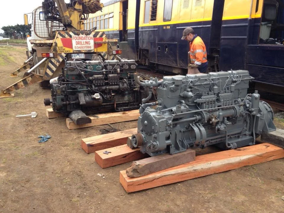 Engine change taking place on 91RM outside the storage shed..jpg