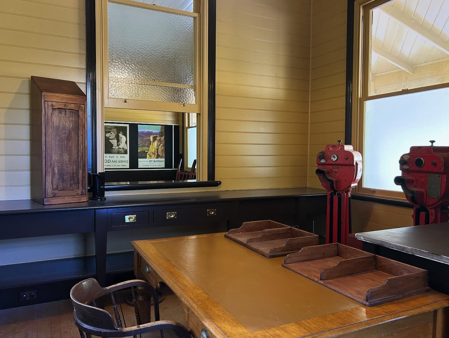 Work is progressing on the internal fit out of the station at Bullarto, with more fittings and fixtures on their way to transform the space back in time.  Work will soon commence on the platform fencing and gardens, stay tuned!