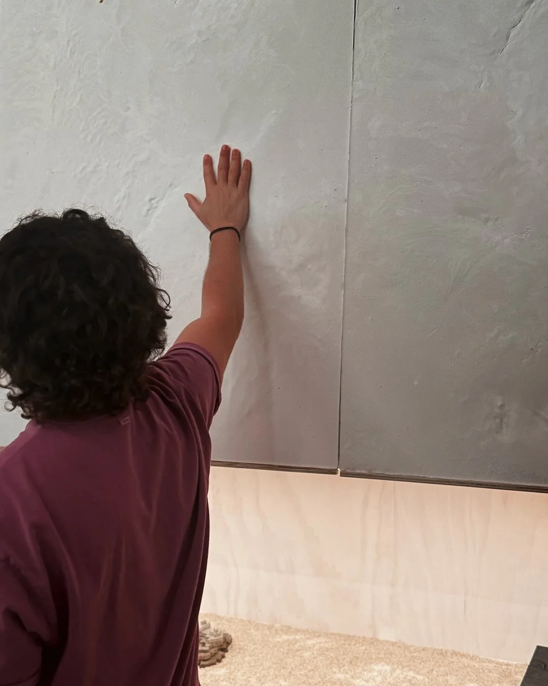 What can you see the living cloak? What can you see, touch that reminds you of home? 
.
.
.
.
.
#venice #venicebiennale #venicebiennale2025 #home #architecture #culture #country #creativesphere #supersphere #BiennaleArchitettura2025
#IntelliGens