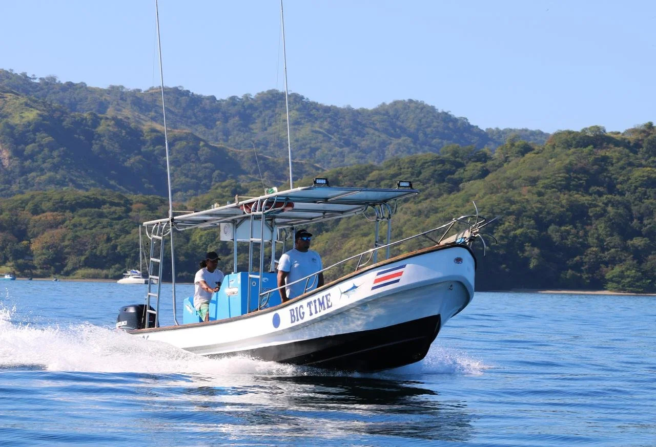 Sport fishing boat 32 feet