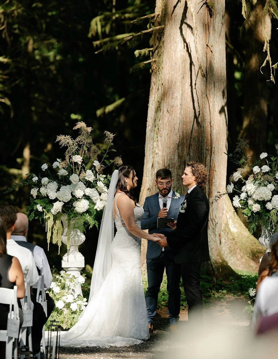 ✨ Dreamy July love story ! Forever grateful to have been part of it 🤍
Thank you, @tamaramshaw for sharing these gorgeous photos captured by talented @katemphotographer ✨

Coordinator | @thecoordinator.alina 
Photographer | @katemphotographer 
Videog