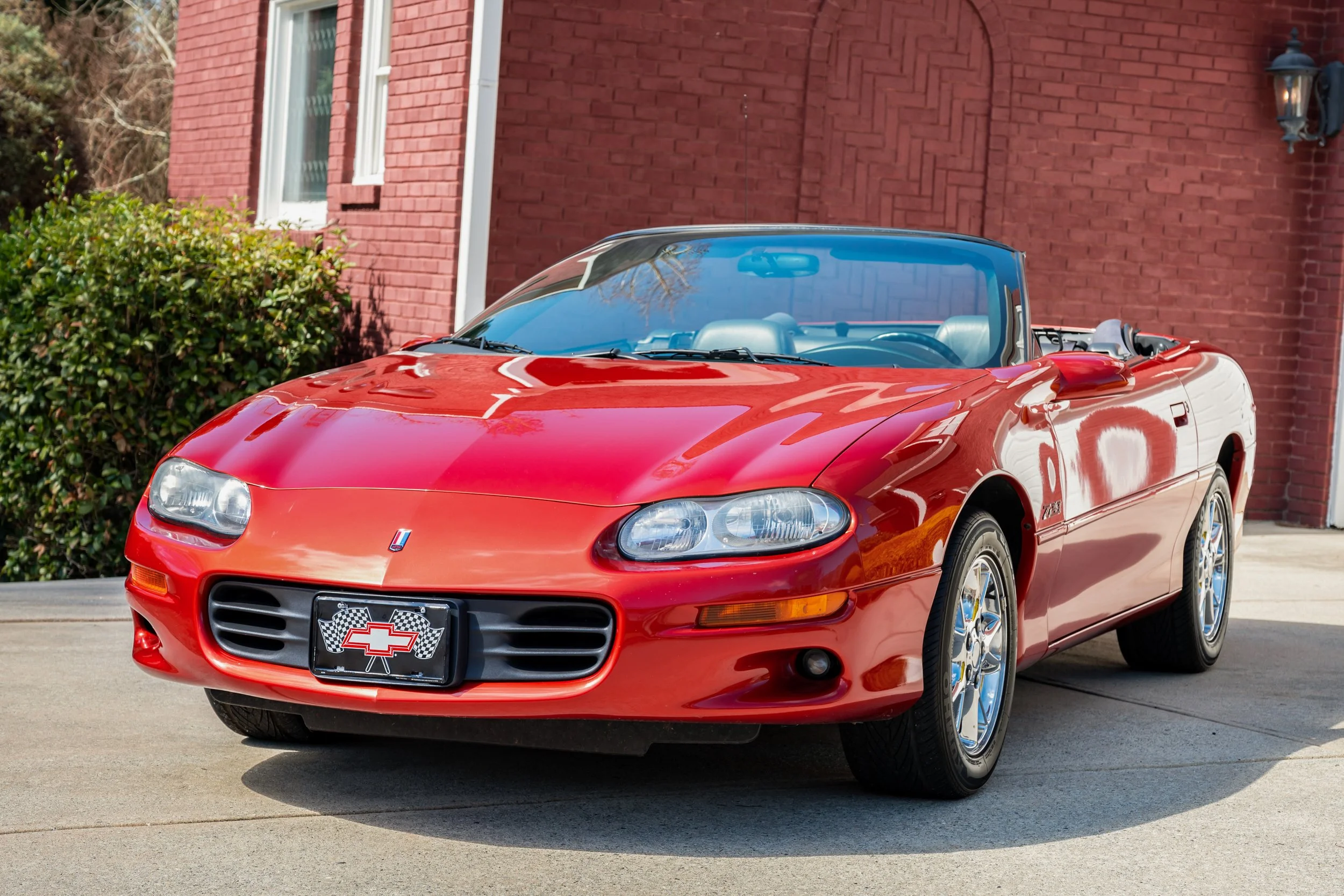 001 - exterior_2002 Chevrolet Camaro Z28.jpg