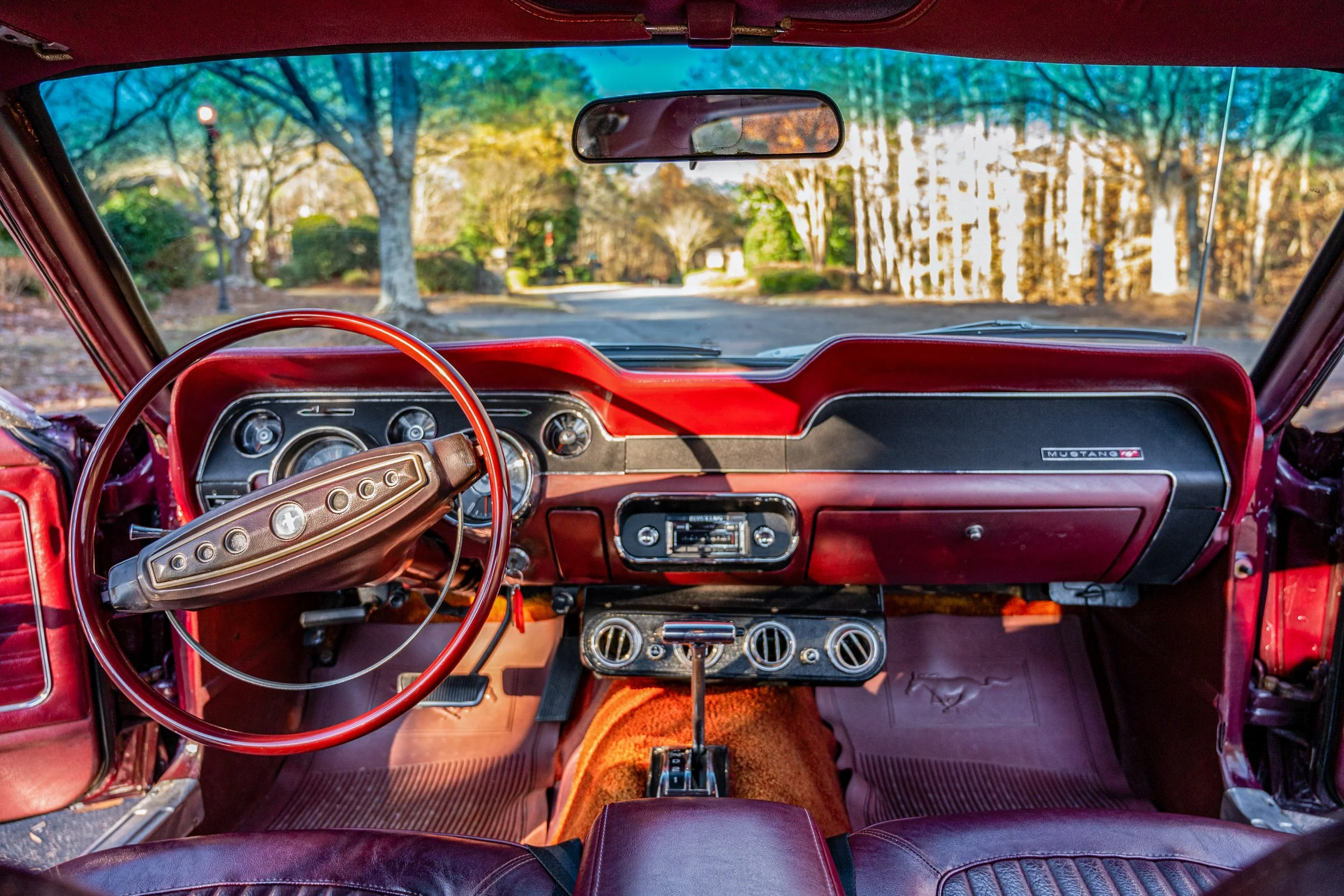 070 - interior_1968 Ford Mustang Coupe 390.jpg