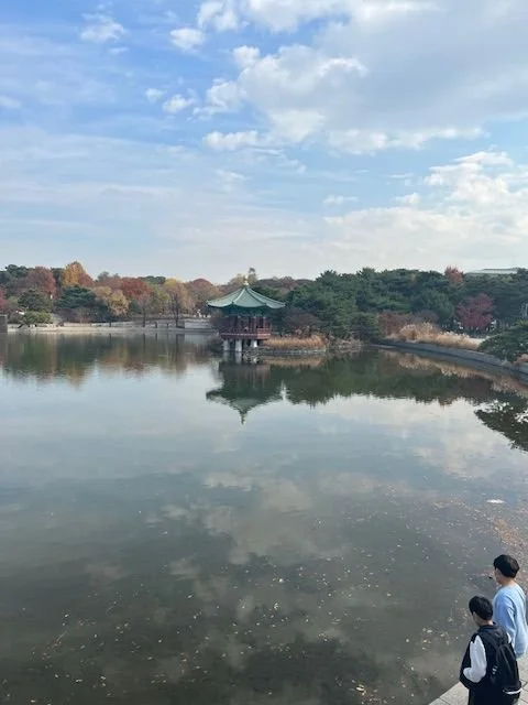 A lake at the Korean Museum