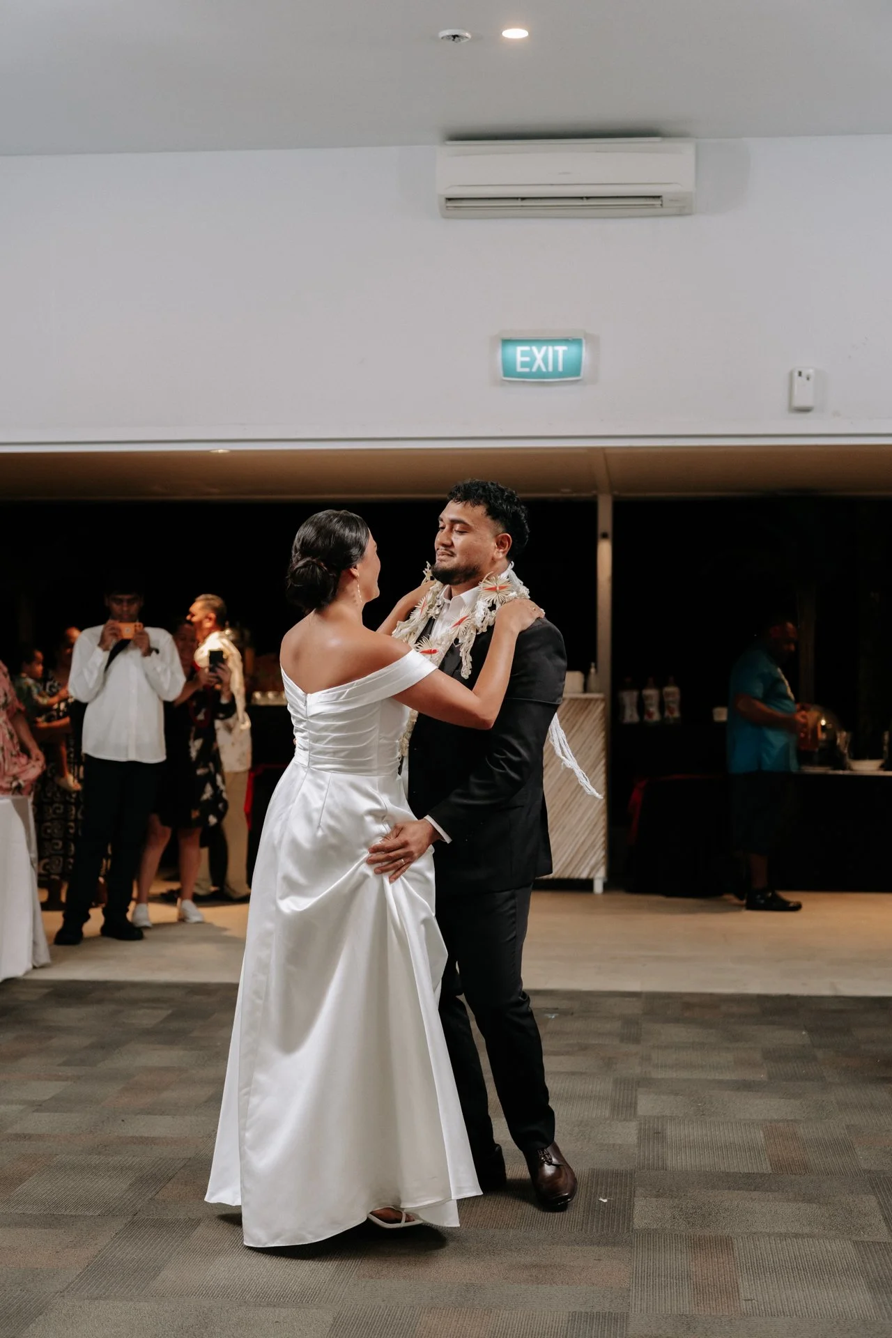 Lyka wedding pearl resort wedding fiji wedding-51.jpg