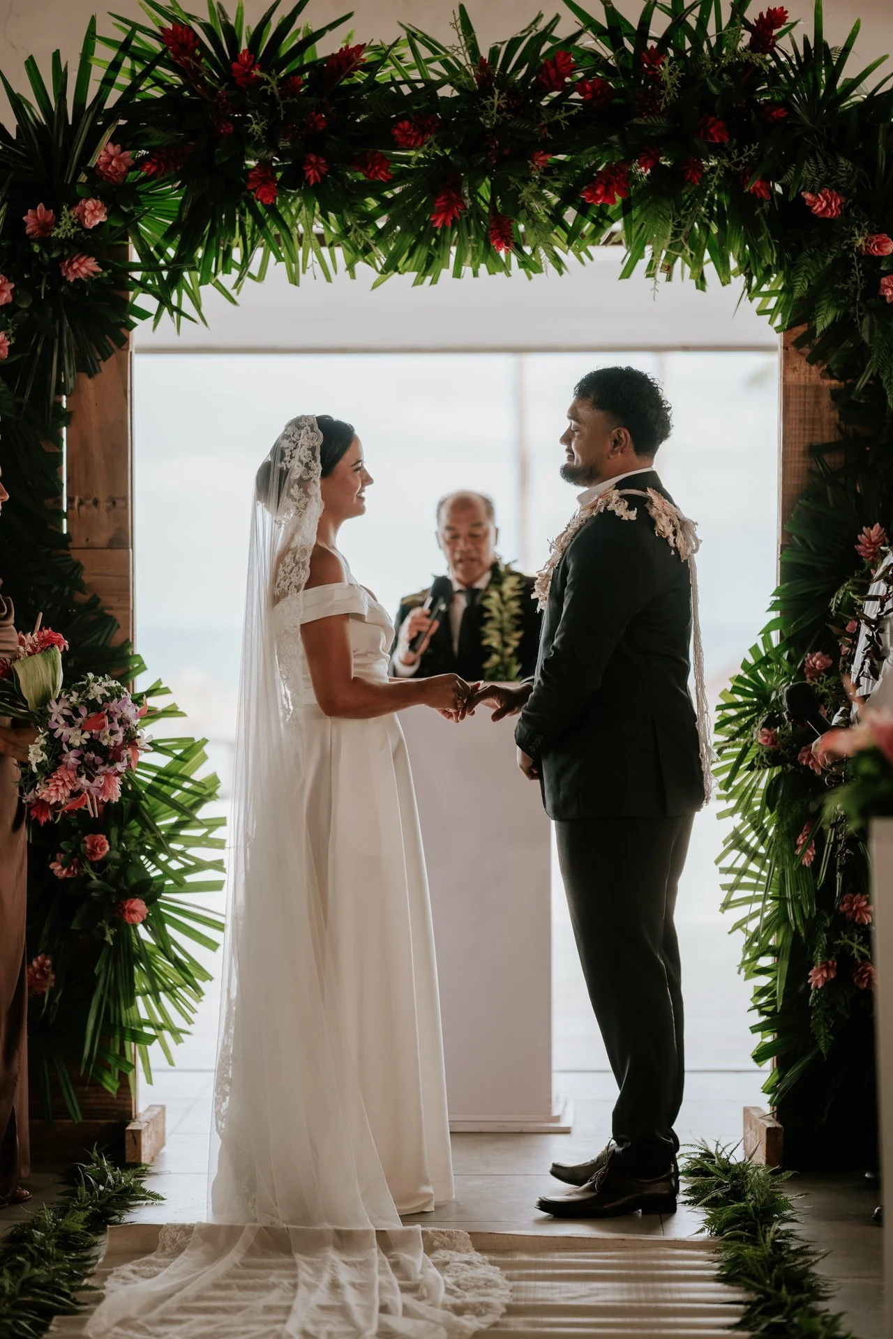 Lyka wedding pearl resort wedding fiji wedding-27.jpg